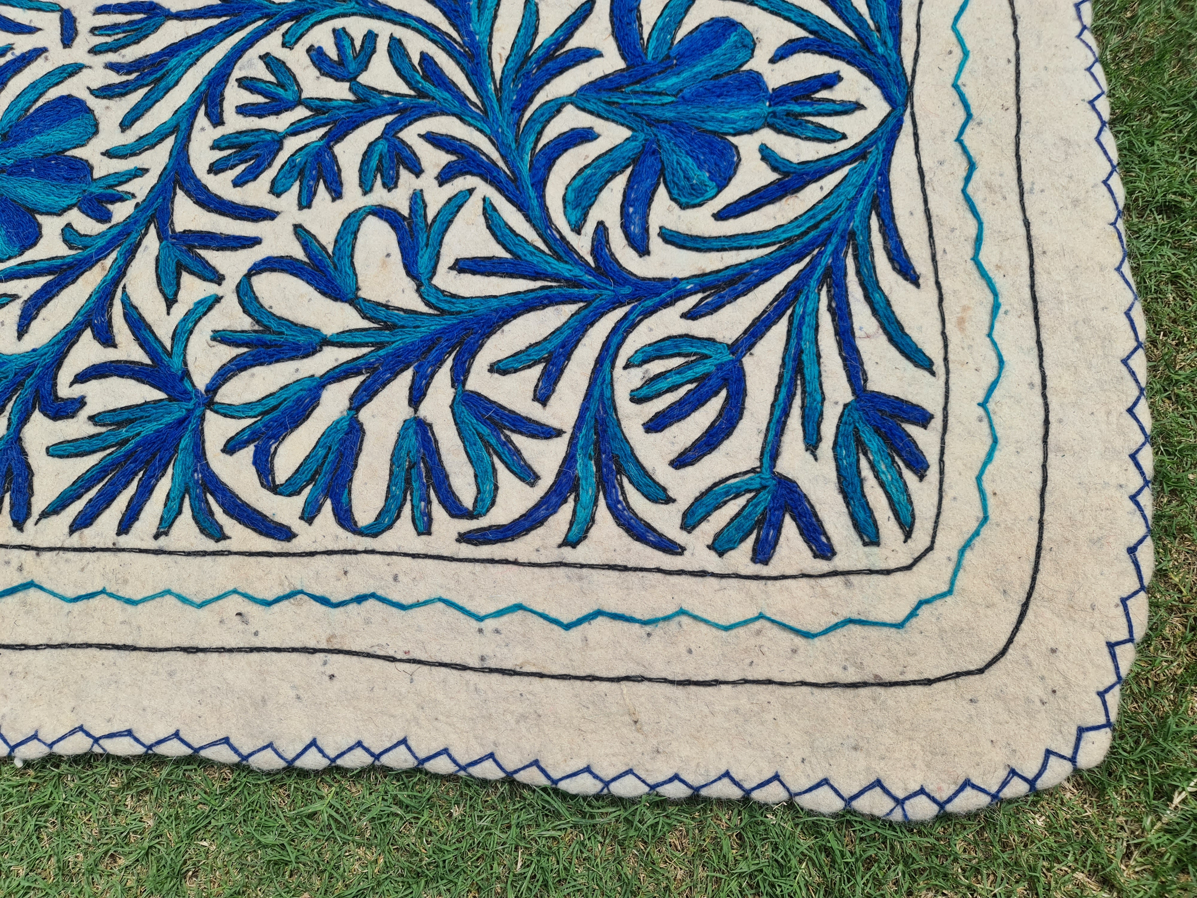 Beautiful 6*9 hand felted Kashmiri Namda - fully embroidered by hand - soft wool living room rug - The Shanti Home