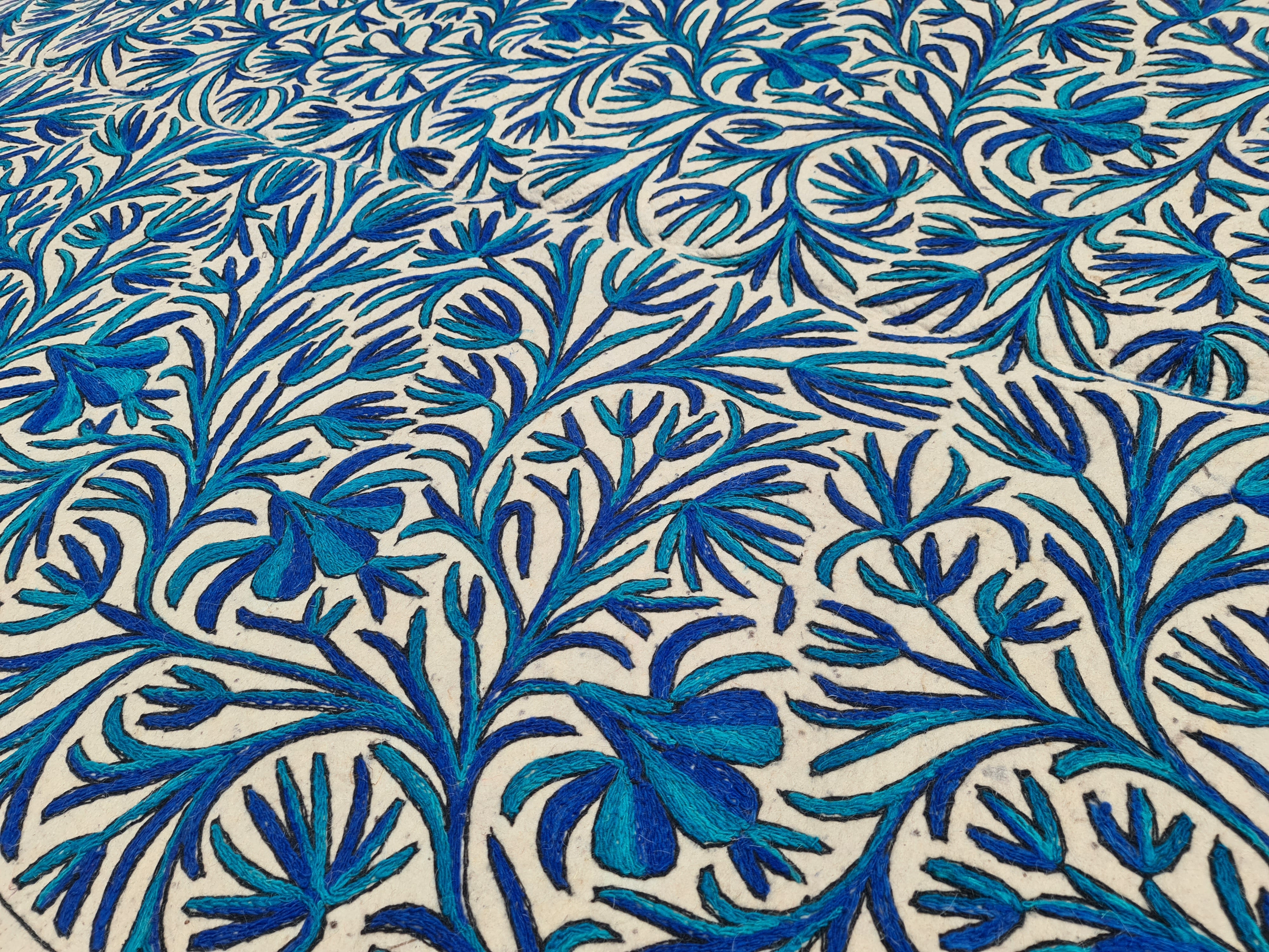 Beautiful 6*9 hand felted Kashmiri Namda - fully embroidered by hand - soft wool living room rug - The Shanti Home