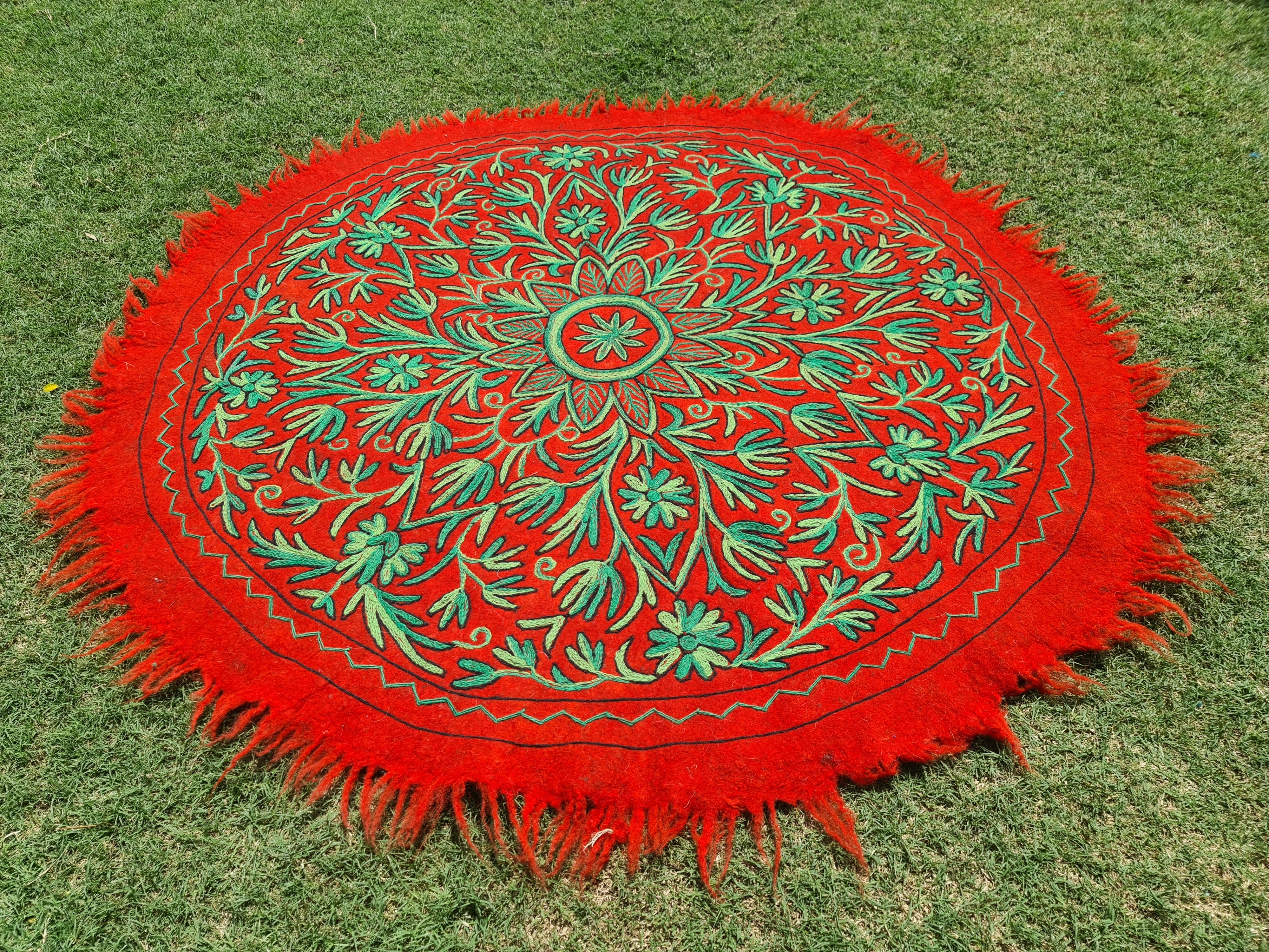 Alfombra redonda de lana bohemia de 1,5 m | "Namda" cachemir hecha a mano | Alfombra de fieltro bordada para suelo