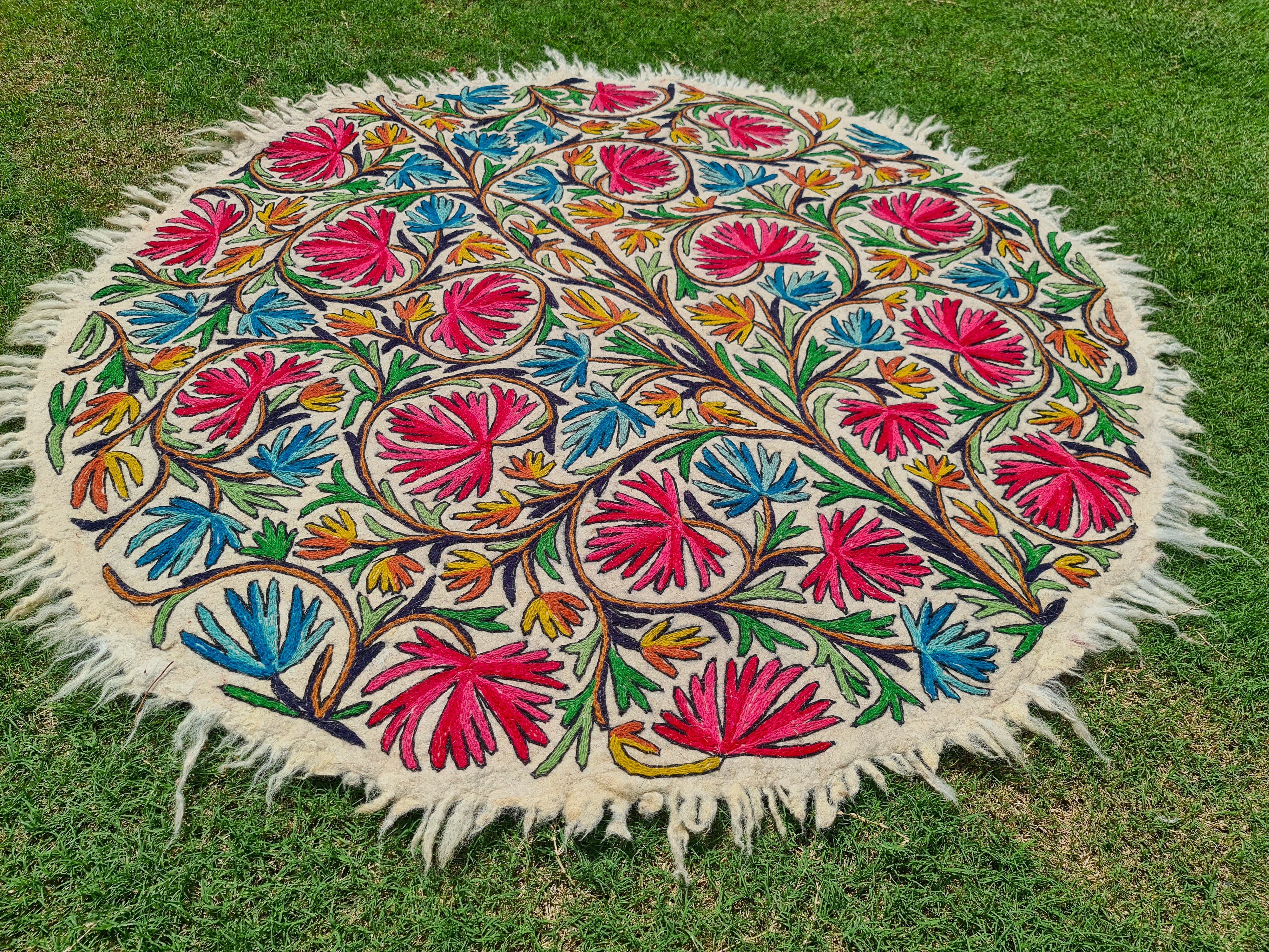 Kashmiri wool rug "Tree of life" boho area rug traditional Namda embroidery rug | hand felted 5ft bohemian bedroom rug - colorful floral rug