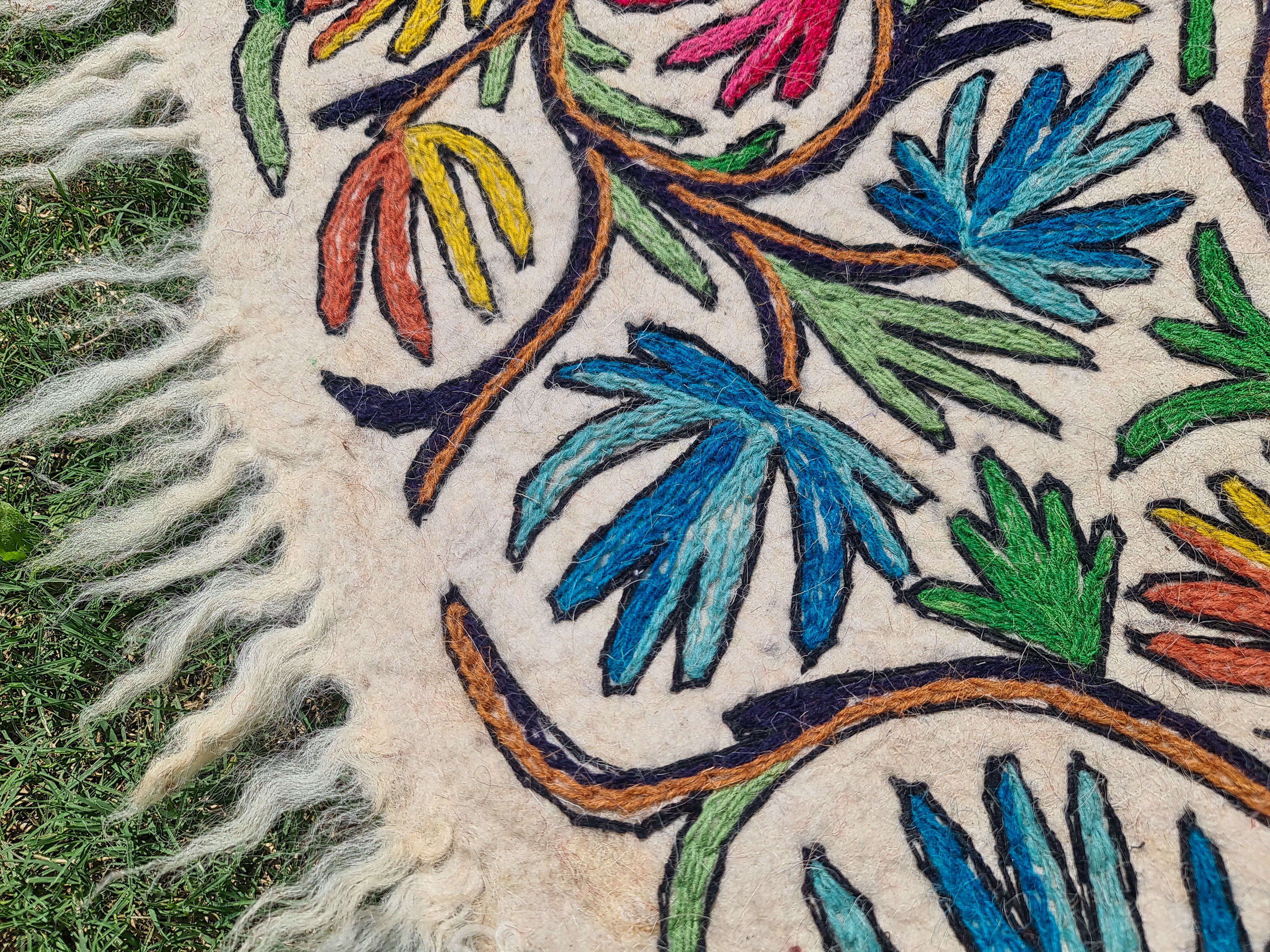 Kashmiri wool rug "Tree of life" boho area rug traditional Namda embroidery rug | hand felted 5ft bohemian bedroom rug - colorful floral rug