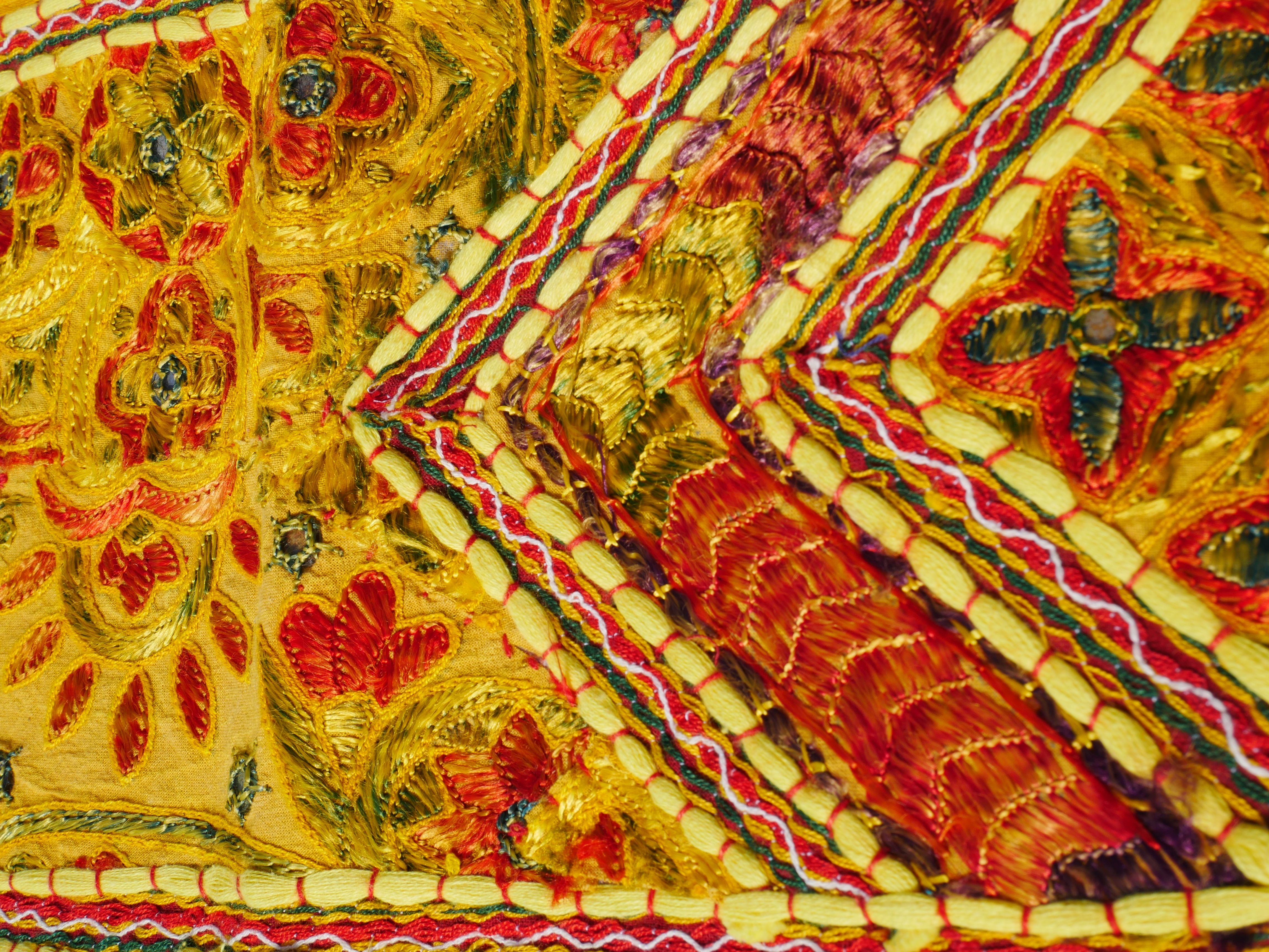 Toran bordado - Tapiz indio para puerta - Cenefa bohemia para ventana amarilla, roja o morada