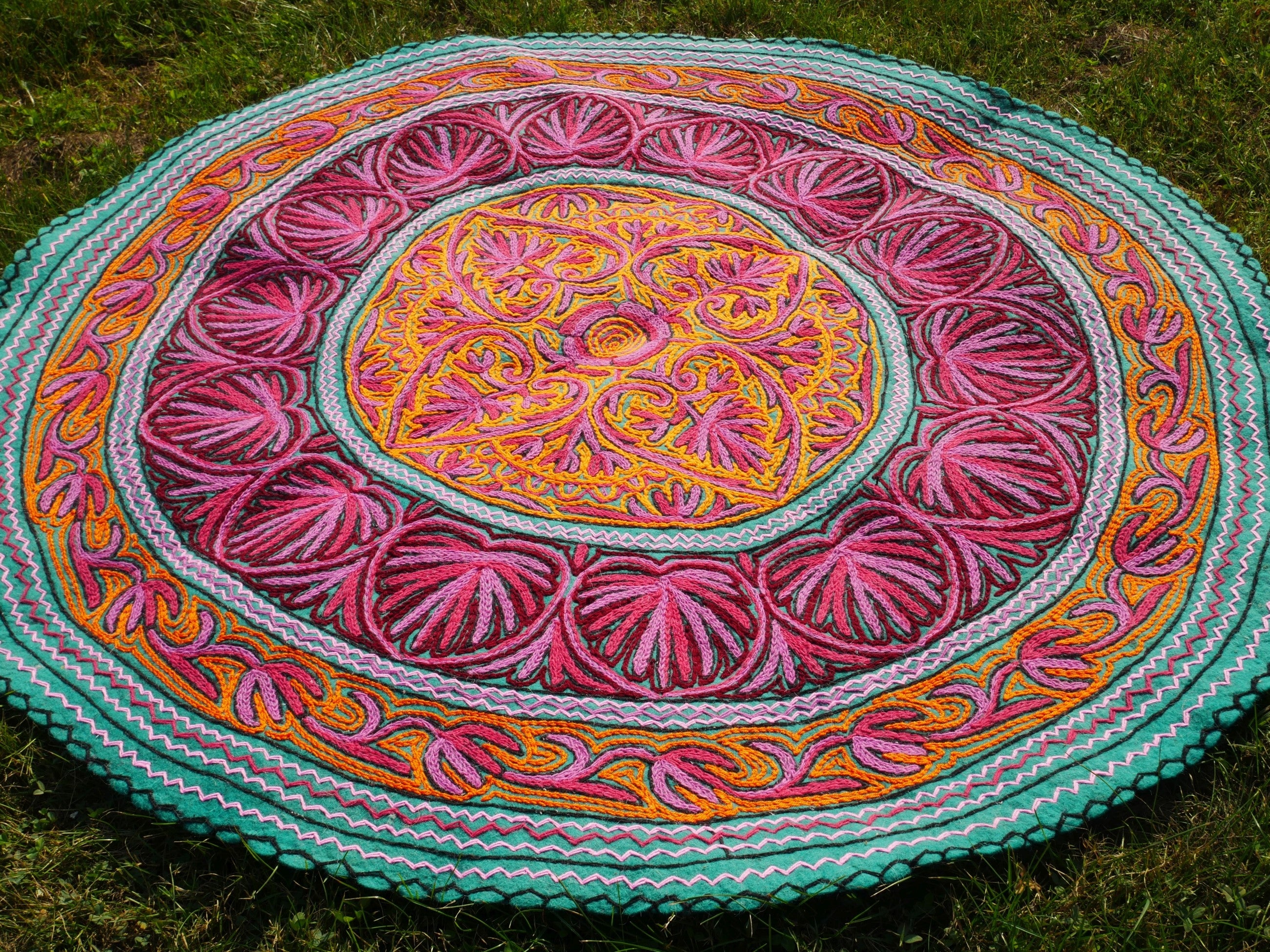 Kashmiri Namda rug 5ft - Mandala wool rug - boho area rug handfelted and embroidered - The Shanti Home