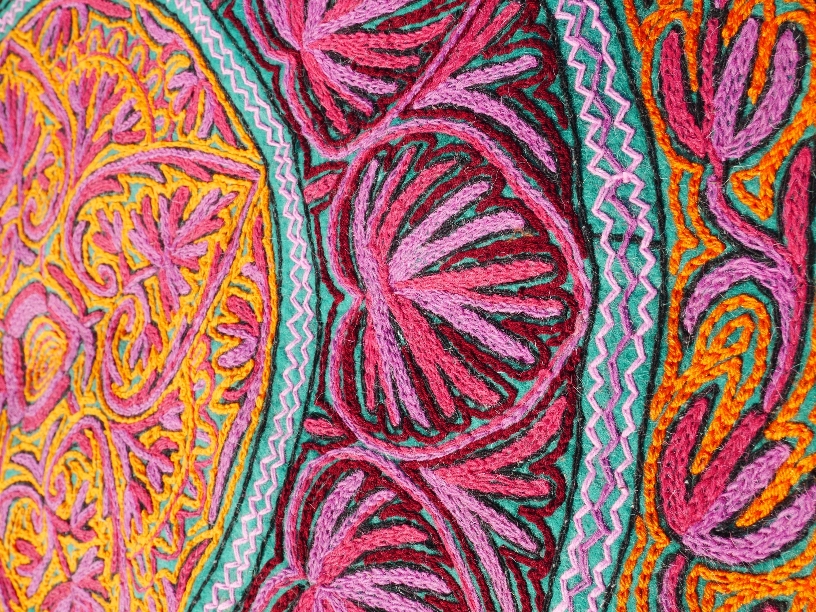 Kashmiri Namda rug 5ft - Mandala wool rug - boho area rug handfelted and embroidered - The Shanti Home