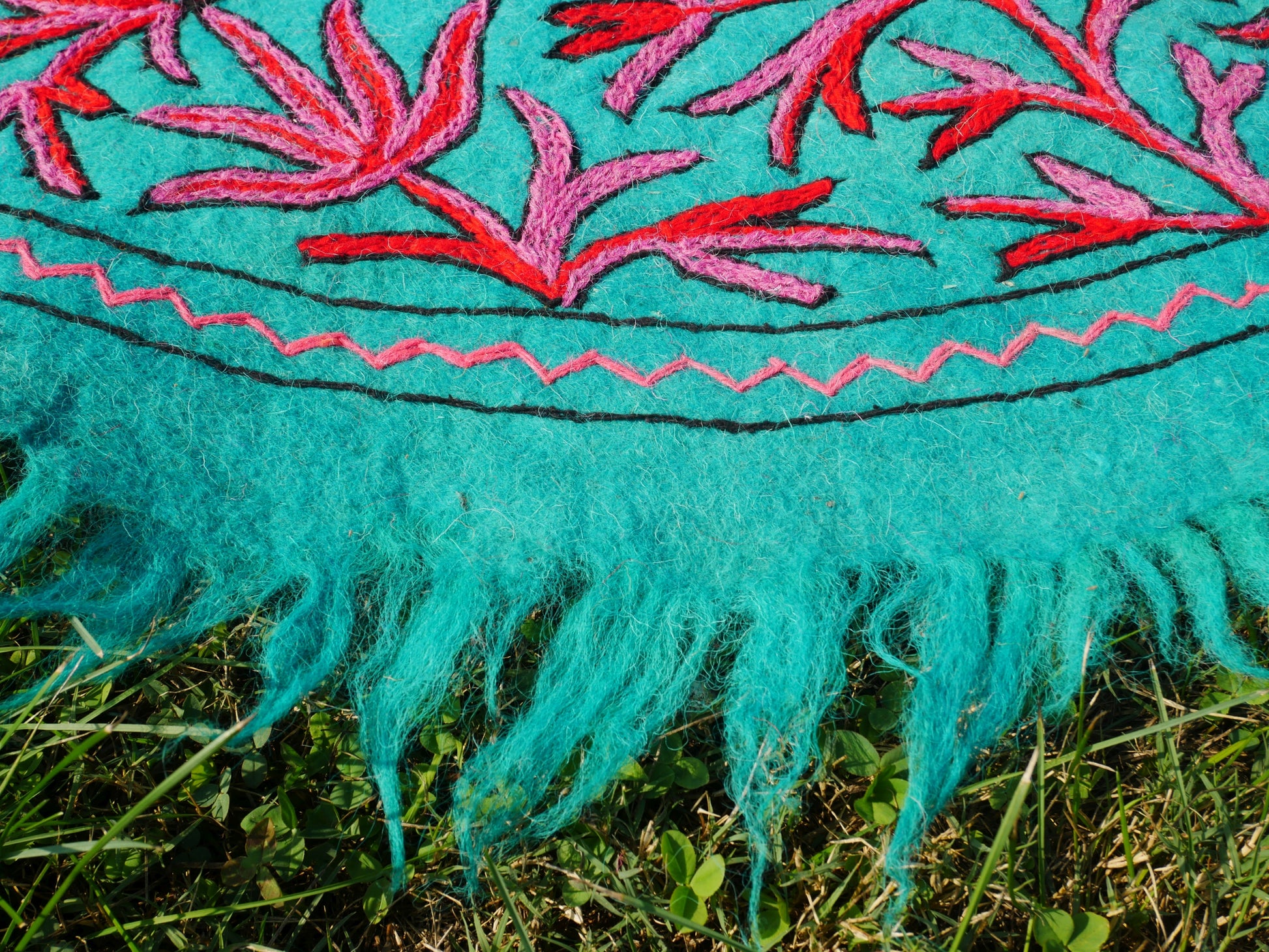 Kashmiri Namda rug 5ft - Mandala wool rug - boho area rug handfelted and embroidered - The Shanti Home