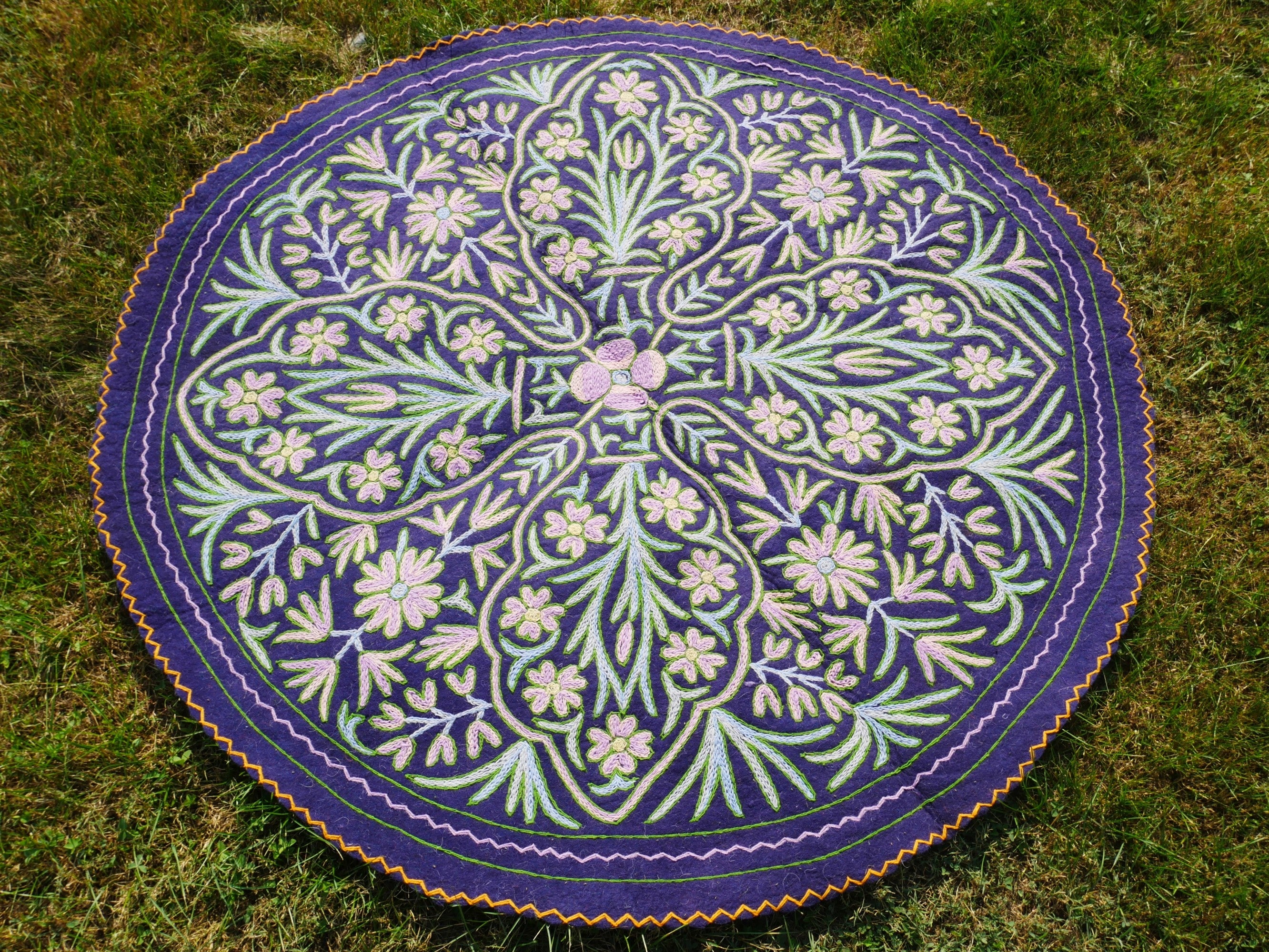 Kashmiri Namda rug 5ft - Mandala wool rug - boho area rug handfelted and embroidered