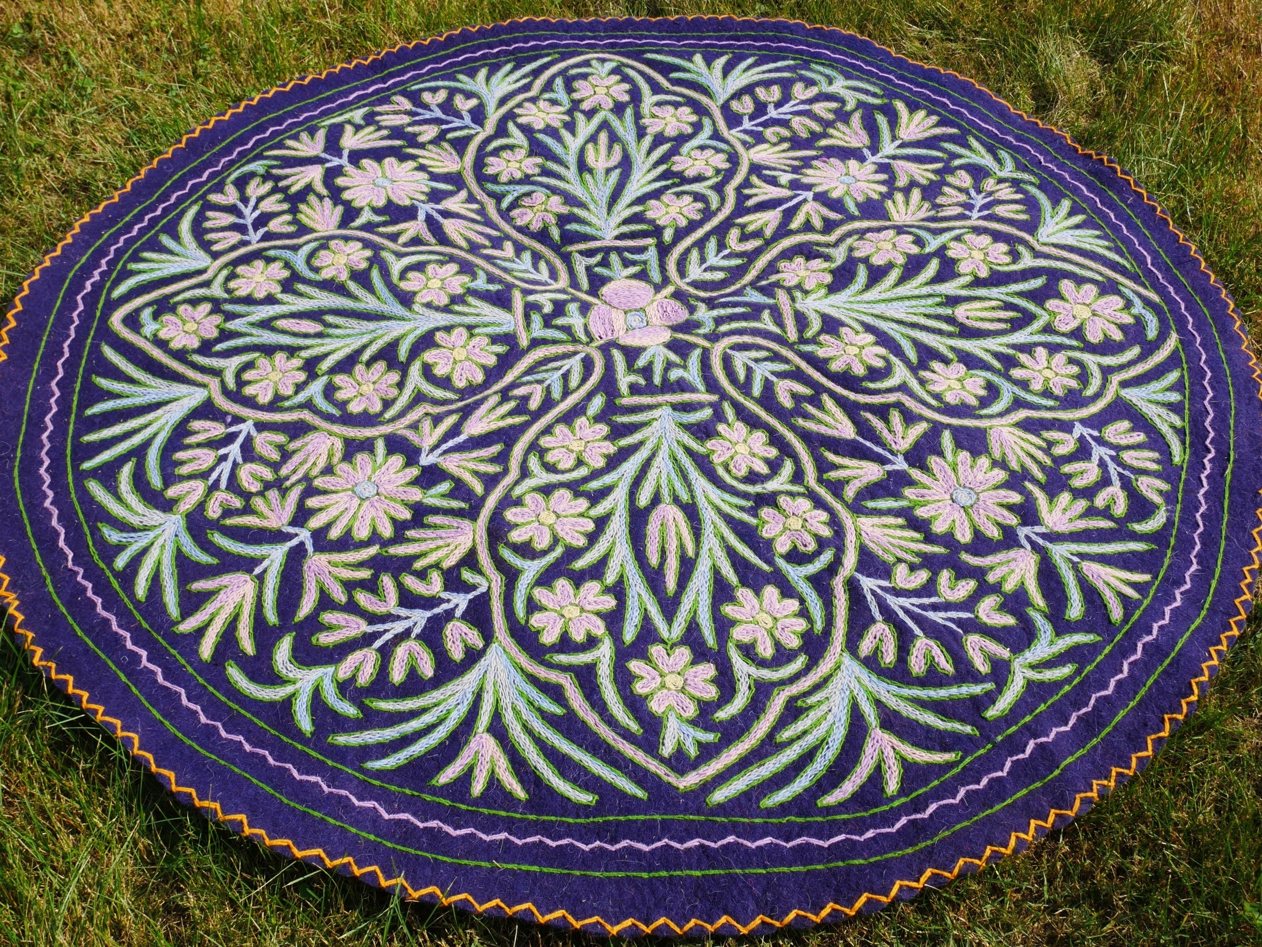 Kashmiri Namda rug 5ft - Mandala wool rug - boho area rug handfelted and embroidered