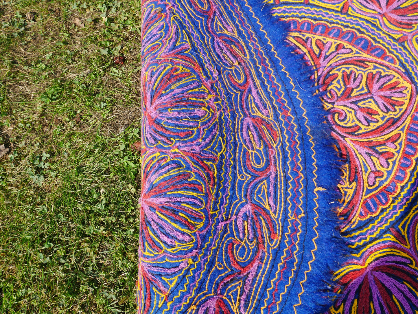 Kashmiri Namda rug 5ft - Mandala wool rug - boho area rug hand felted and embroidered