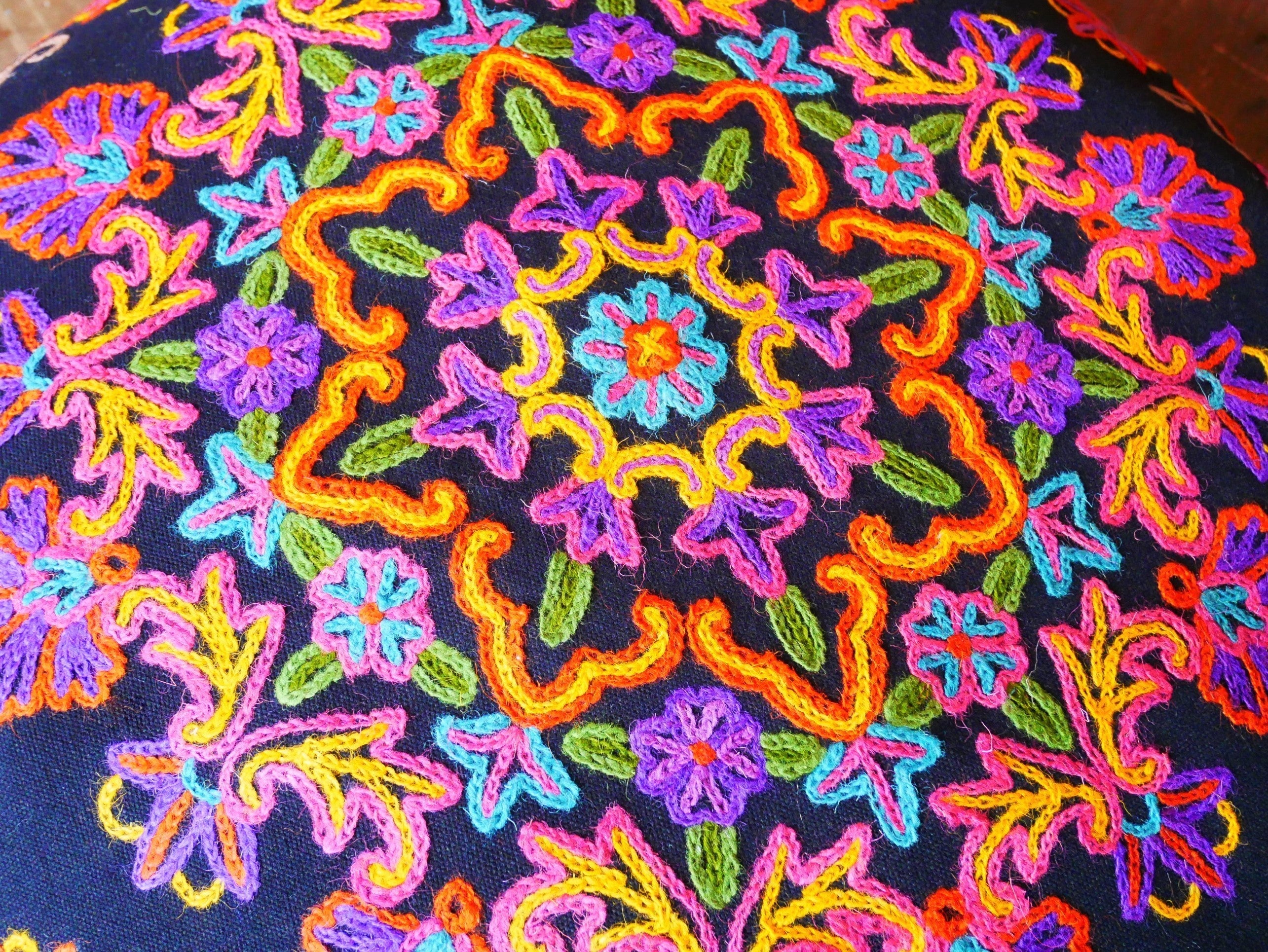 Kashmiri floor pillow "Shanti" | large meditation cushion - hand embroidered - cotton and wool