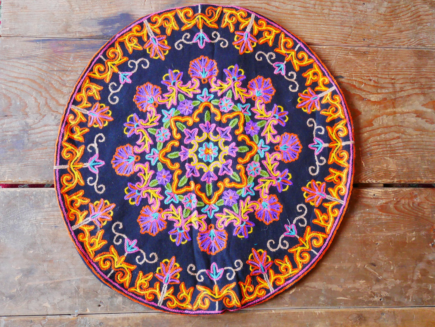 Kashmiri floor pillow "Shanti" | large meditation cushion - hand embroidered - cotton and wool
