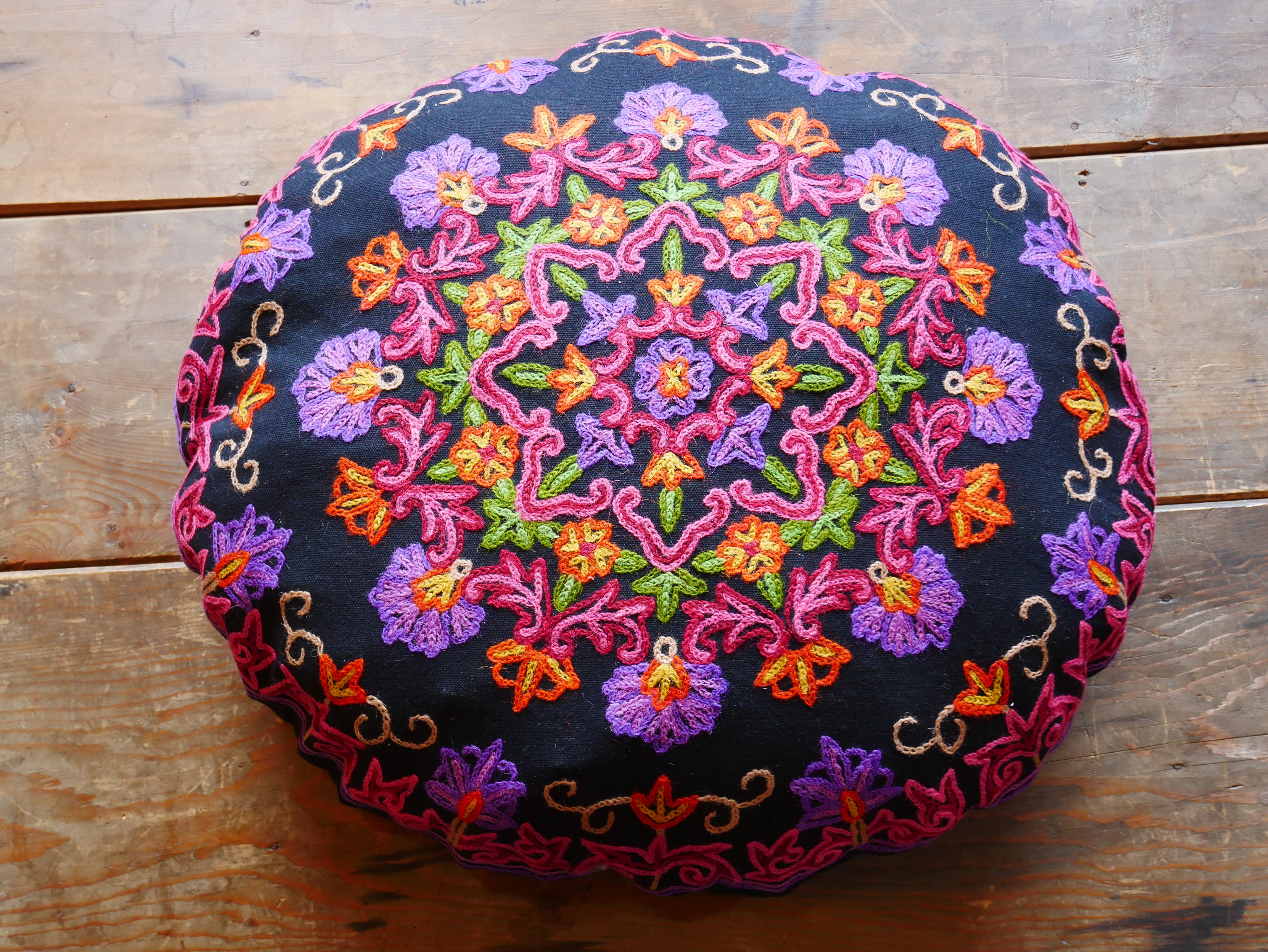 Kashmiri floor pillow "Shanti" | large meditation cushion - hand embroidered - cotton and wool - The Shanti Home