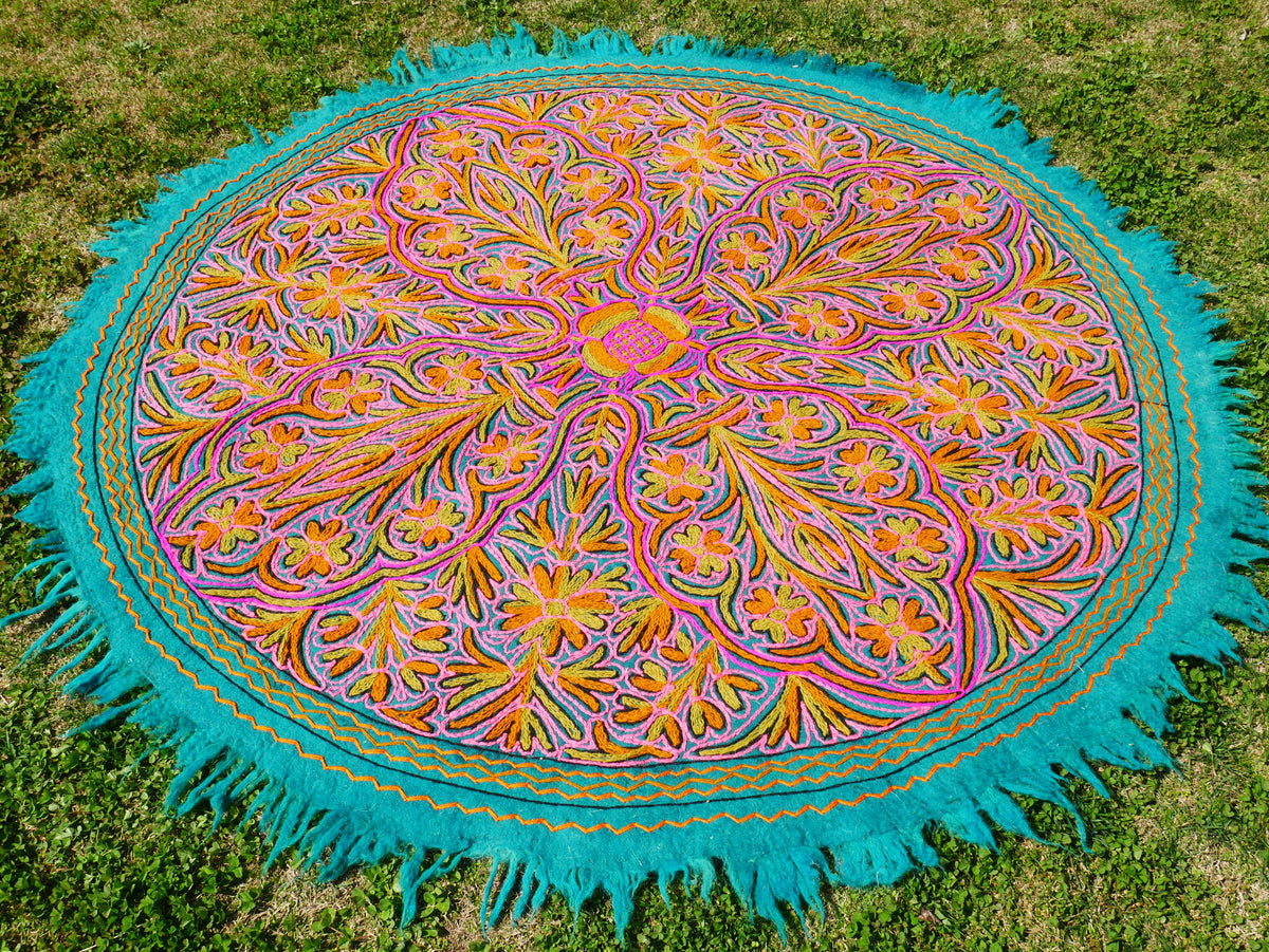 5ft Flower Namda - boho wool rug | hand felted and embroidered - Kashmiri area rug - Round wool rug