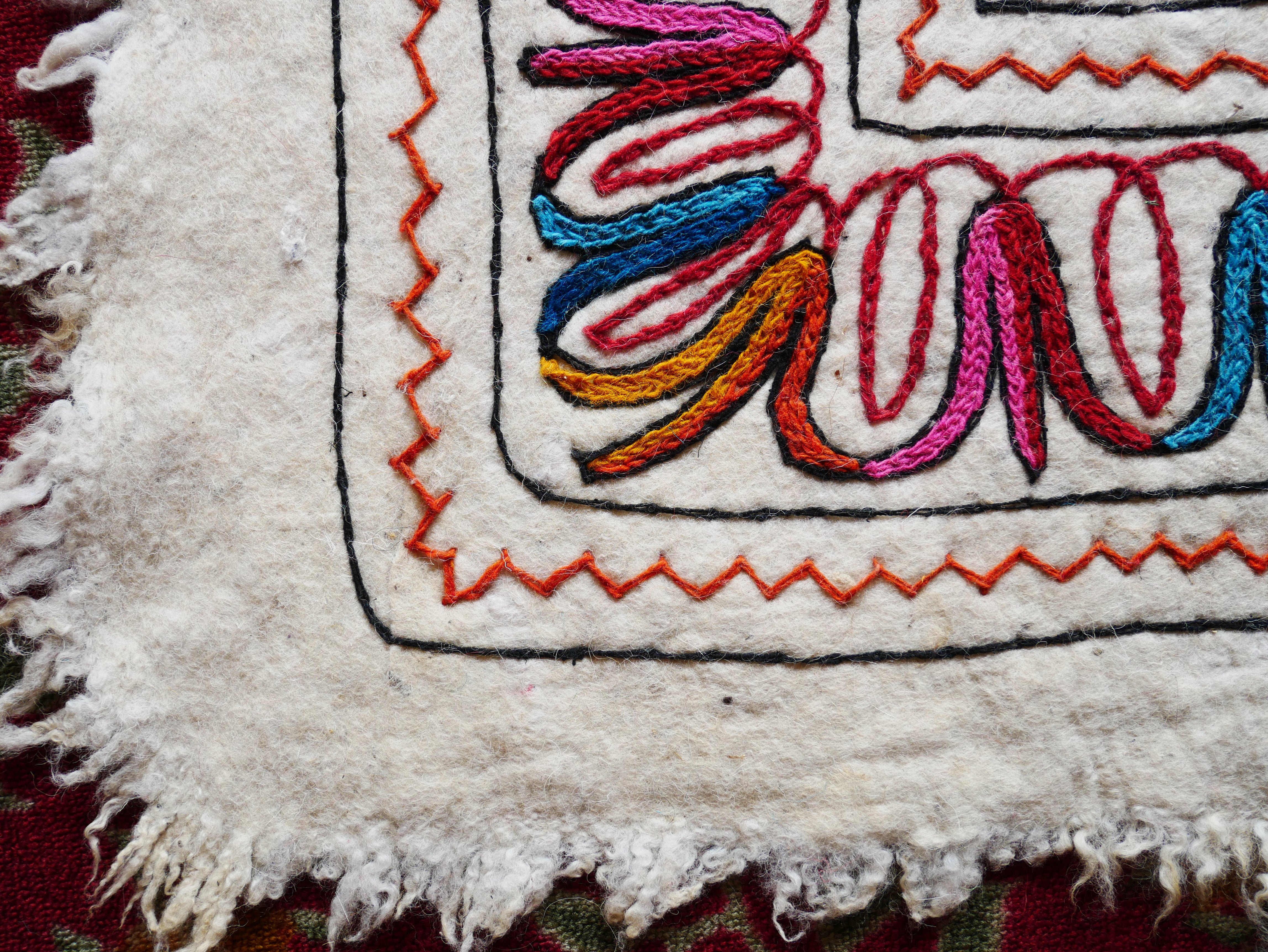 Large wool rug - Mandala rug 9x6' | boho area rug - traditional Namda from Kashmir | felted wool rug handmade embroidery - The Shanti Home