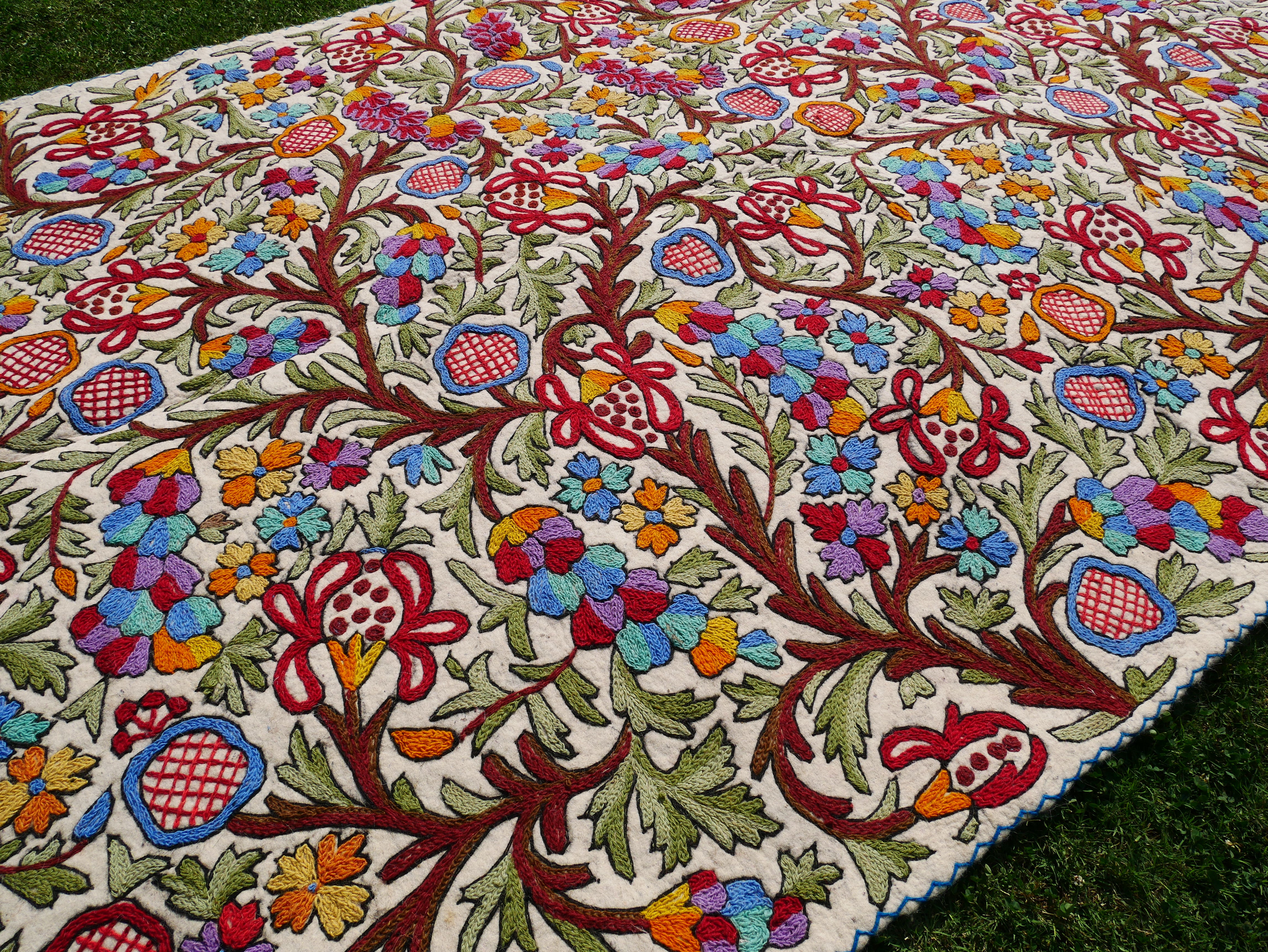 Kashmiri wool rug - Large floral rug 6x10' hand felted Namda | boho area rug - Indian floor rug | traditional embroidery | bohemian bedroom - The Shanti Home
