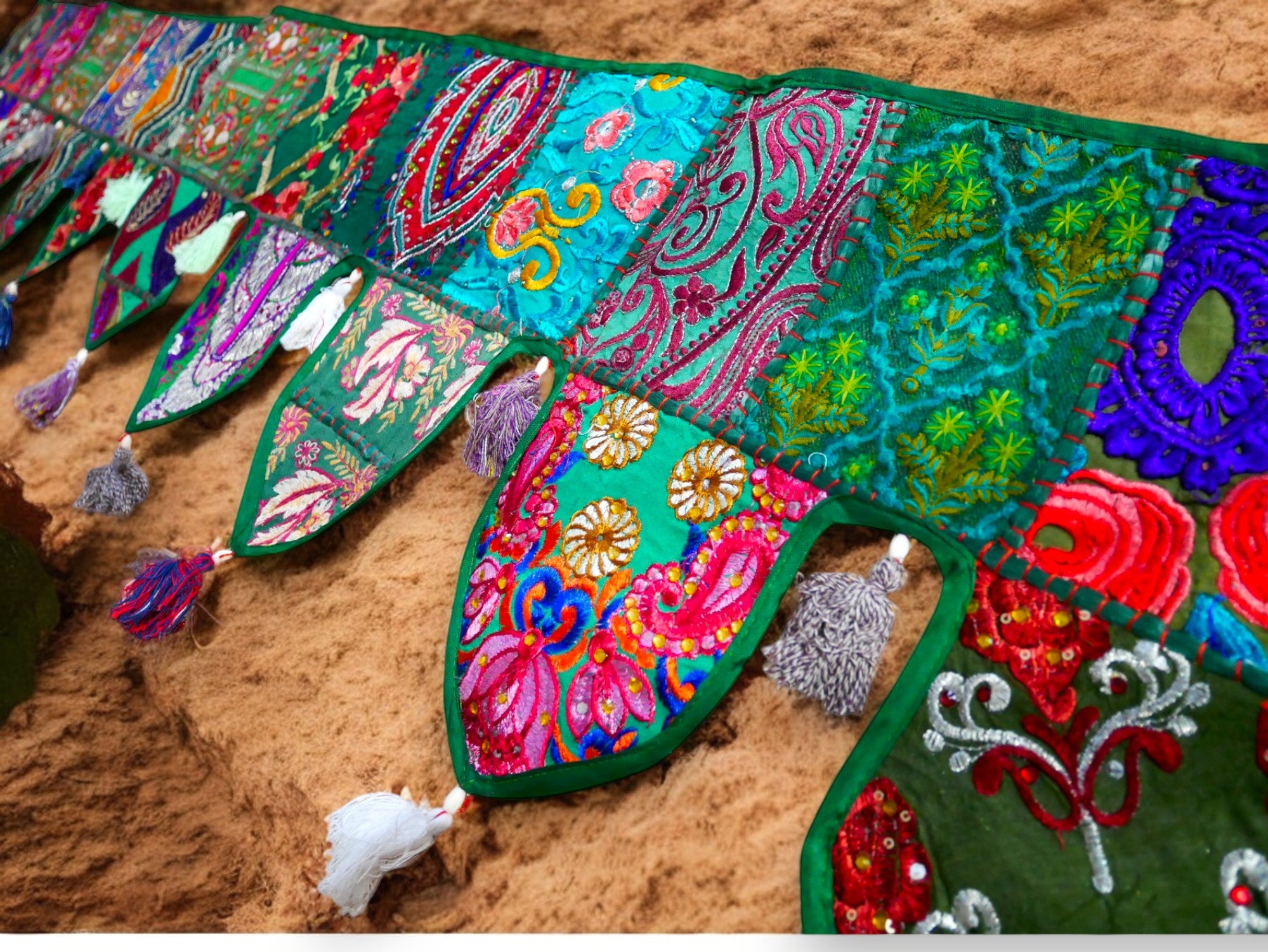 Extra large Toran 6,5ft Indian window valance - door hanging - Hippie wall decor