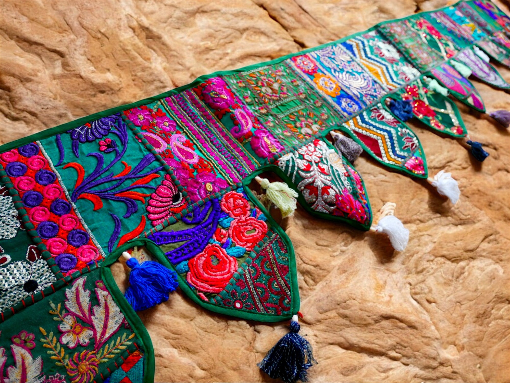 Extra large Toran 6,5ft Indian window valance - door hanging - Hippie wall decor