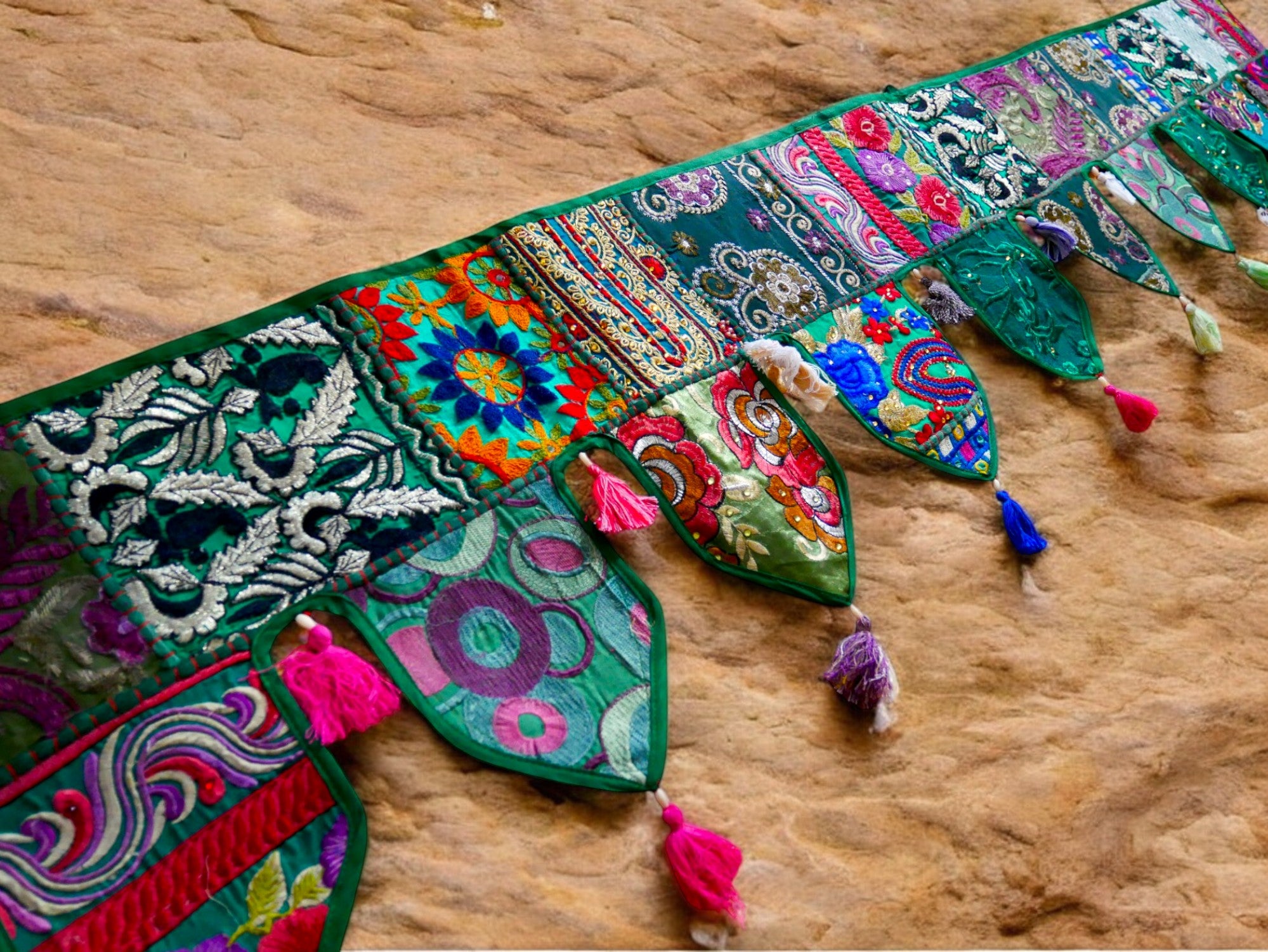 Cenefa de ventana india Toran extragrande de 1,98 m - Adorno para puerta - Decoración de pared hippie