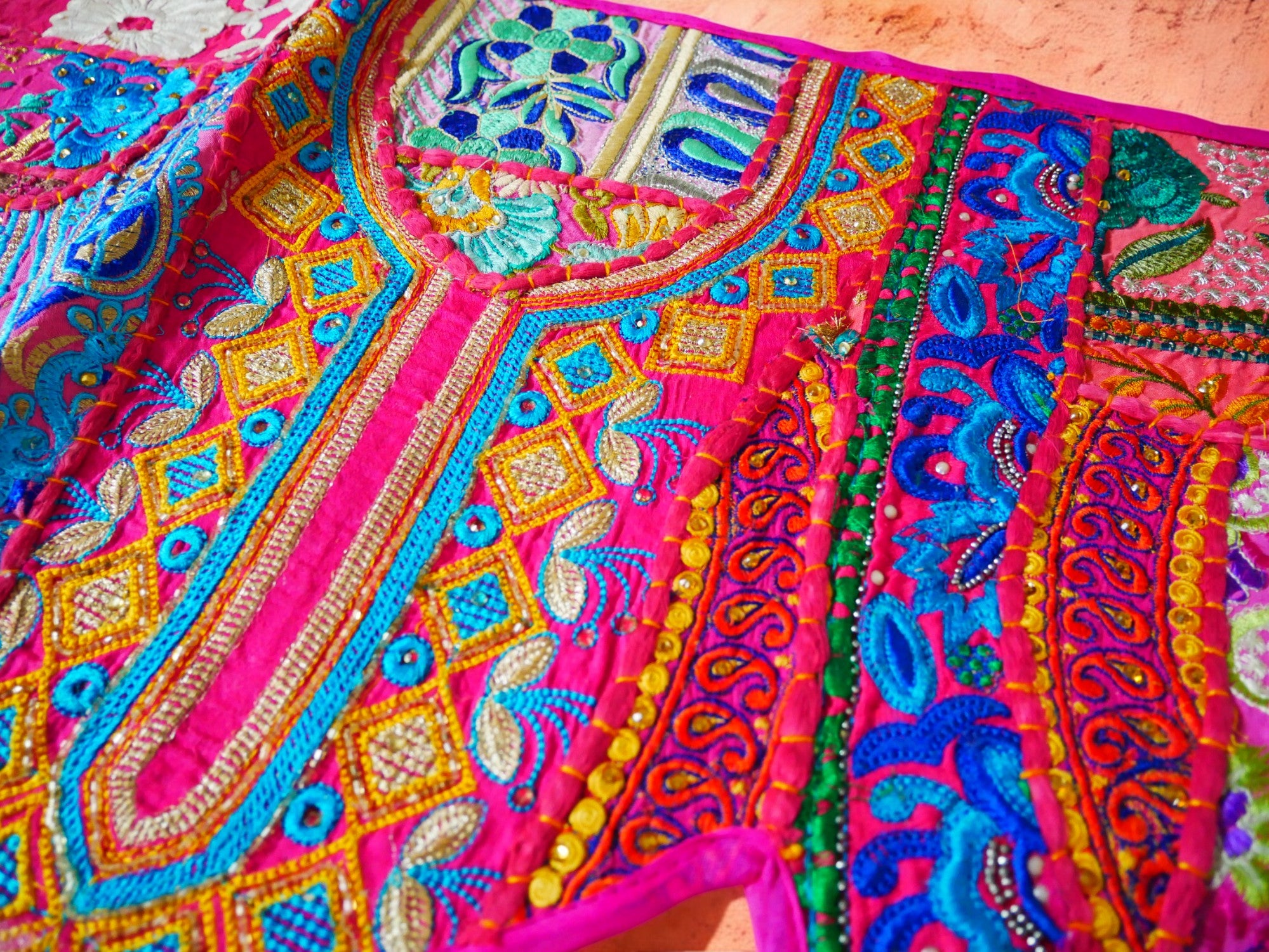 Tapiz indio para puerta - Toran - colorida decoración de pared bohemia y para hogares hippies