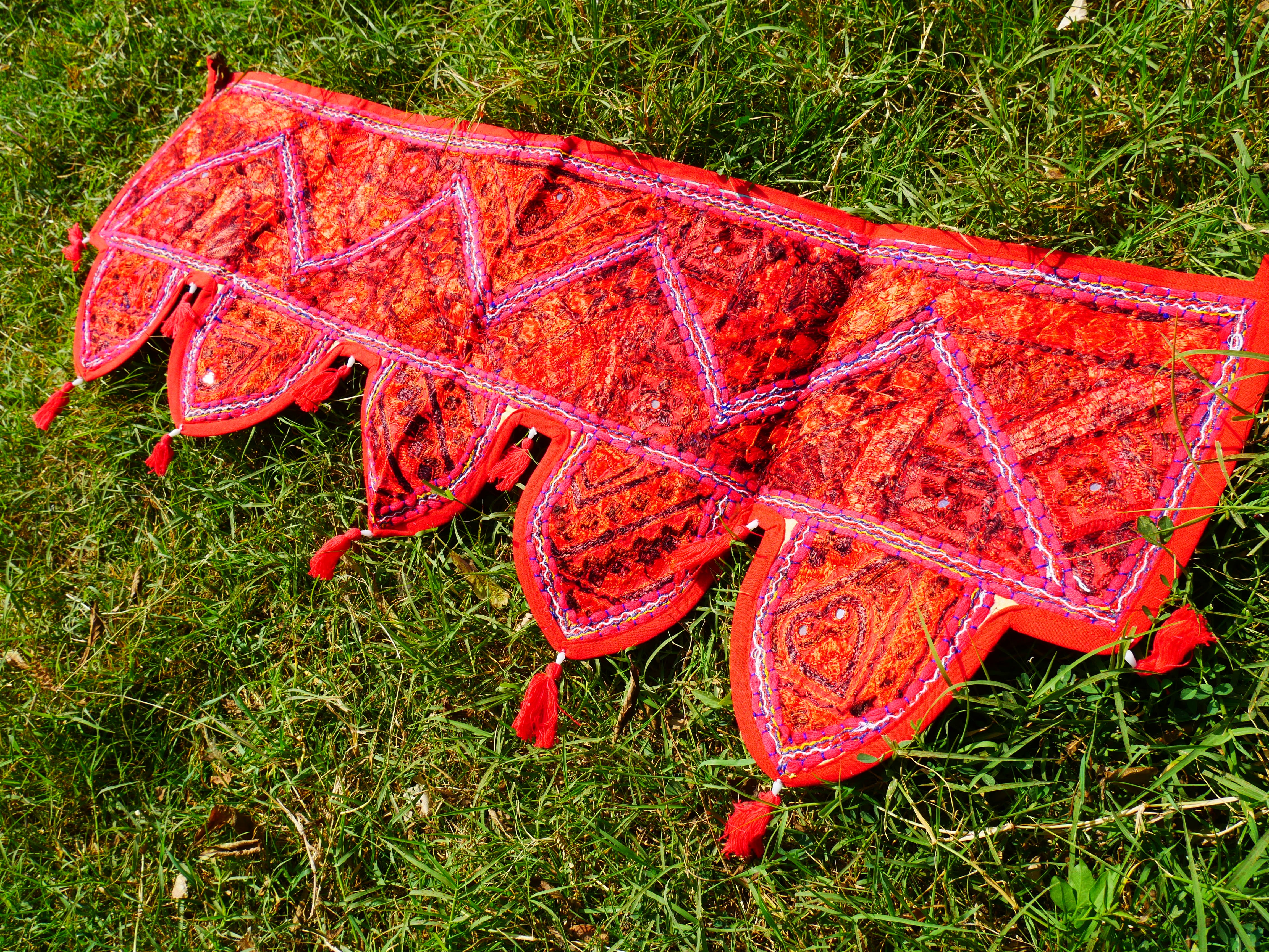 Toran bordado - Tapiz indio para puerta - Cenefa bohemia para ventana amarilla, roja o morada