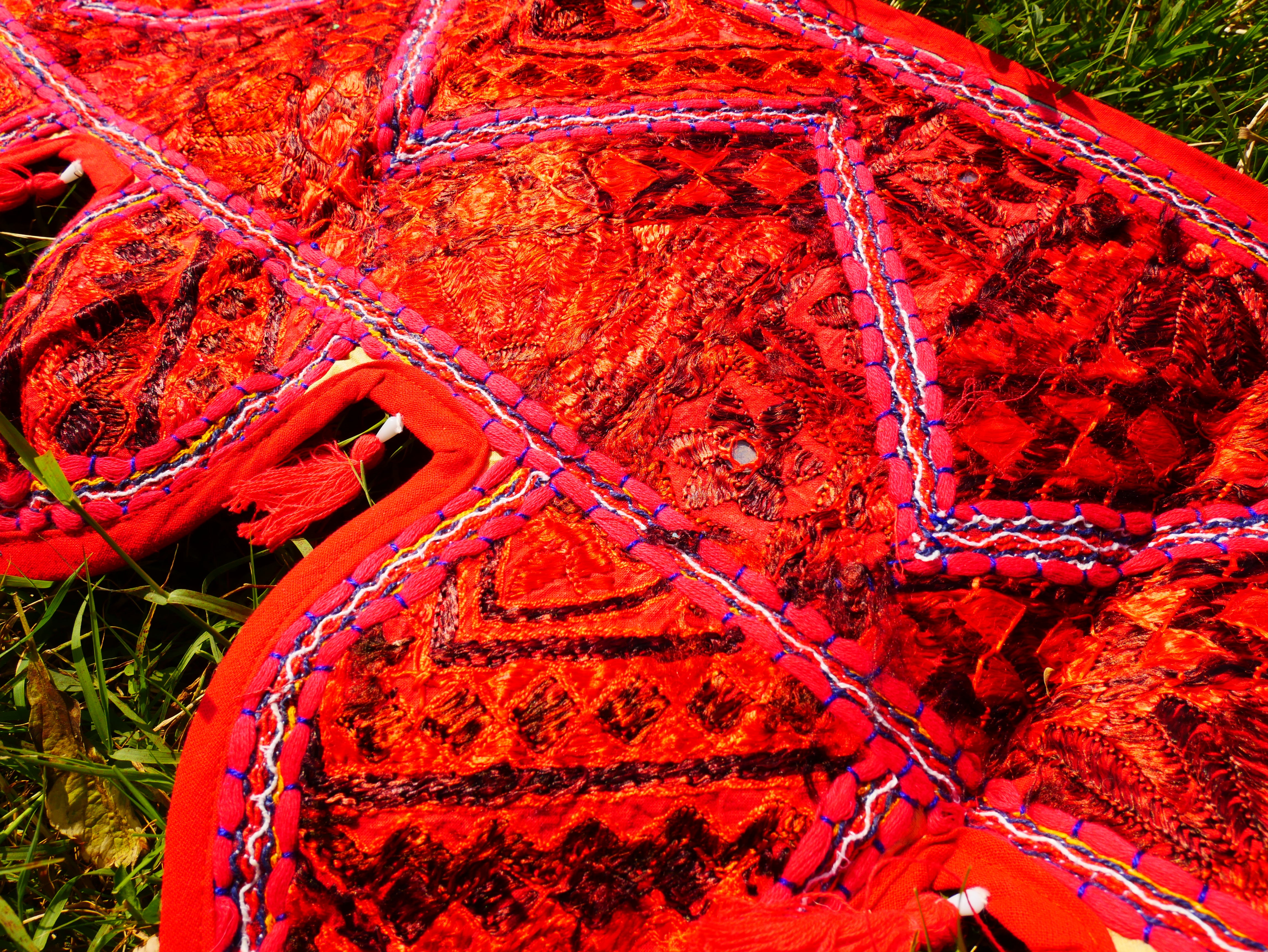 Toran bordado - Tapiz indio para puerta - Cenefa bohemia para ventana amarilla, roja o morada