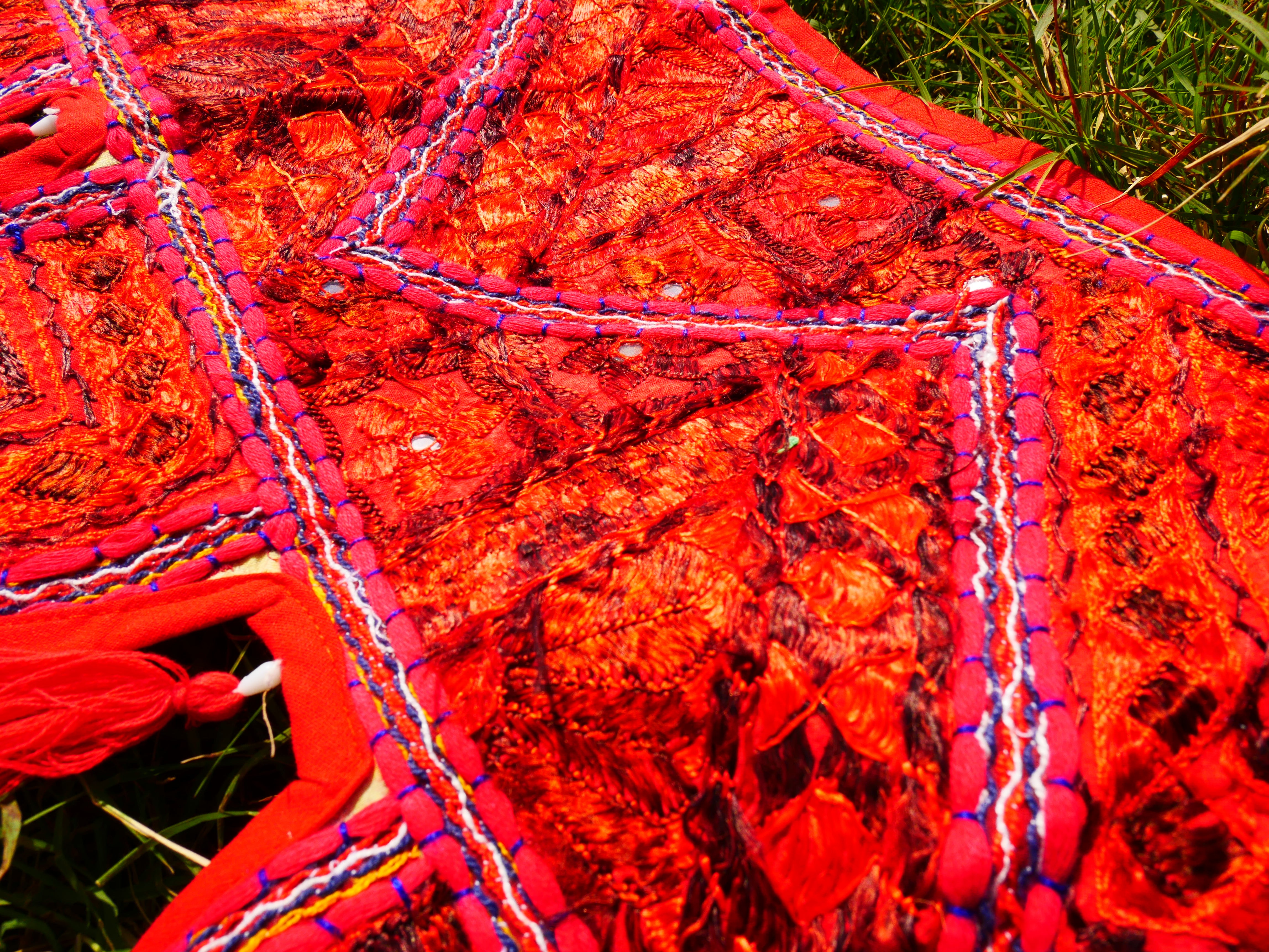 Toran bordado - Tapiz indio para puerta - Cenefa bohemia para ventana amarilla, roja o morada