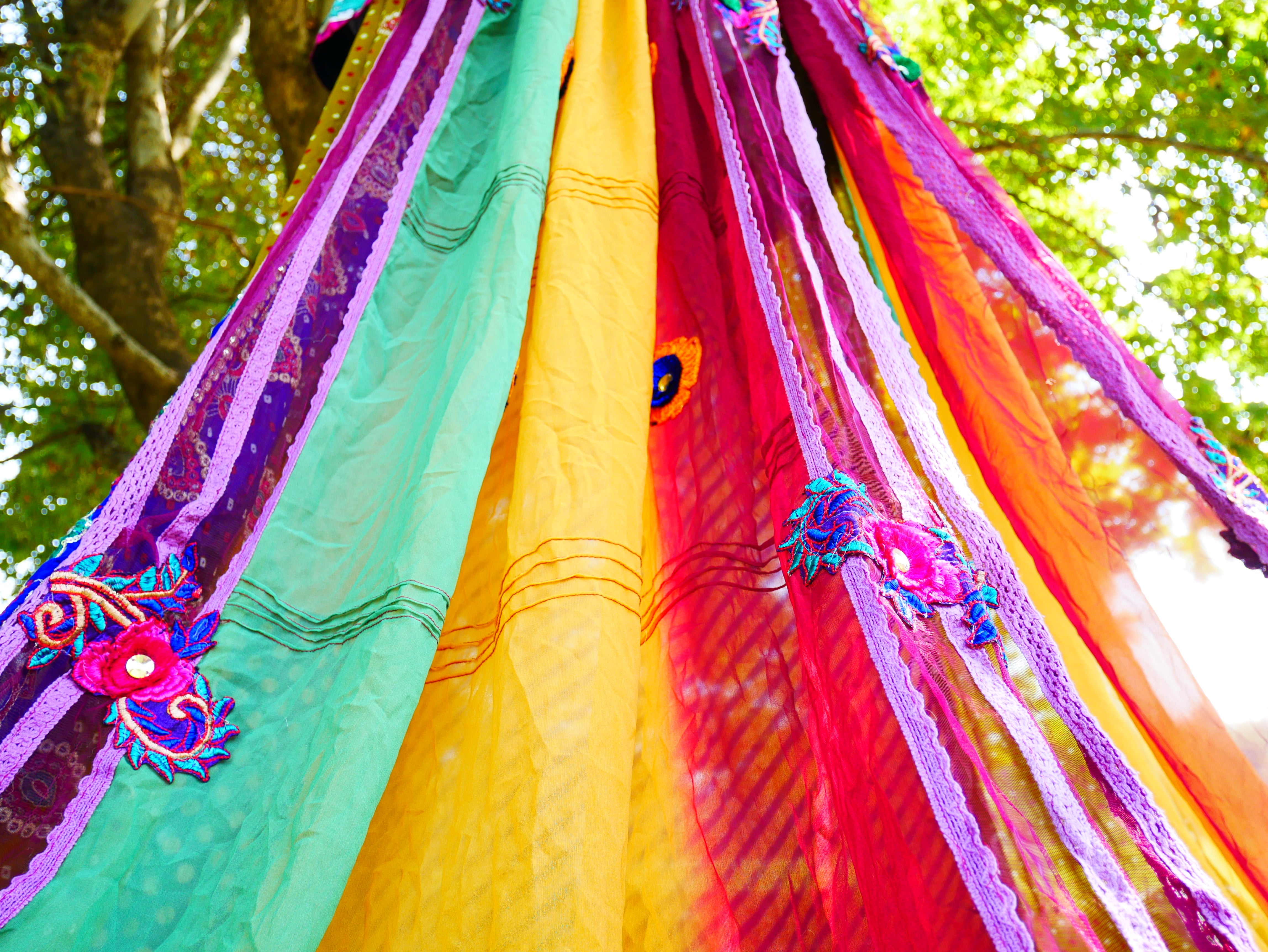 Boho canopy Saree tent - bed canopy | hippie decor - Shanti baldachin for Meditation Spaces Kids play tent