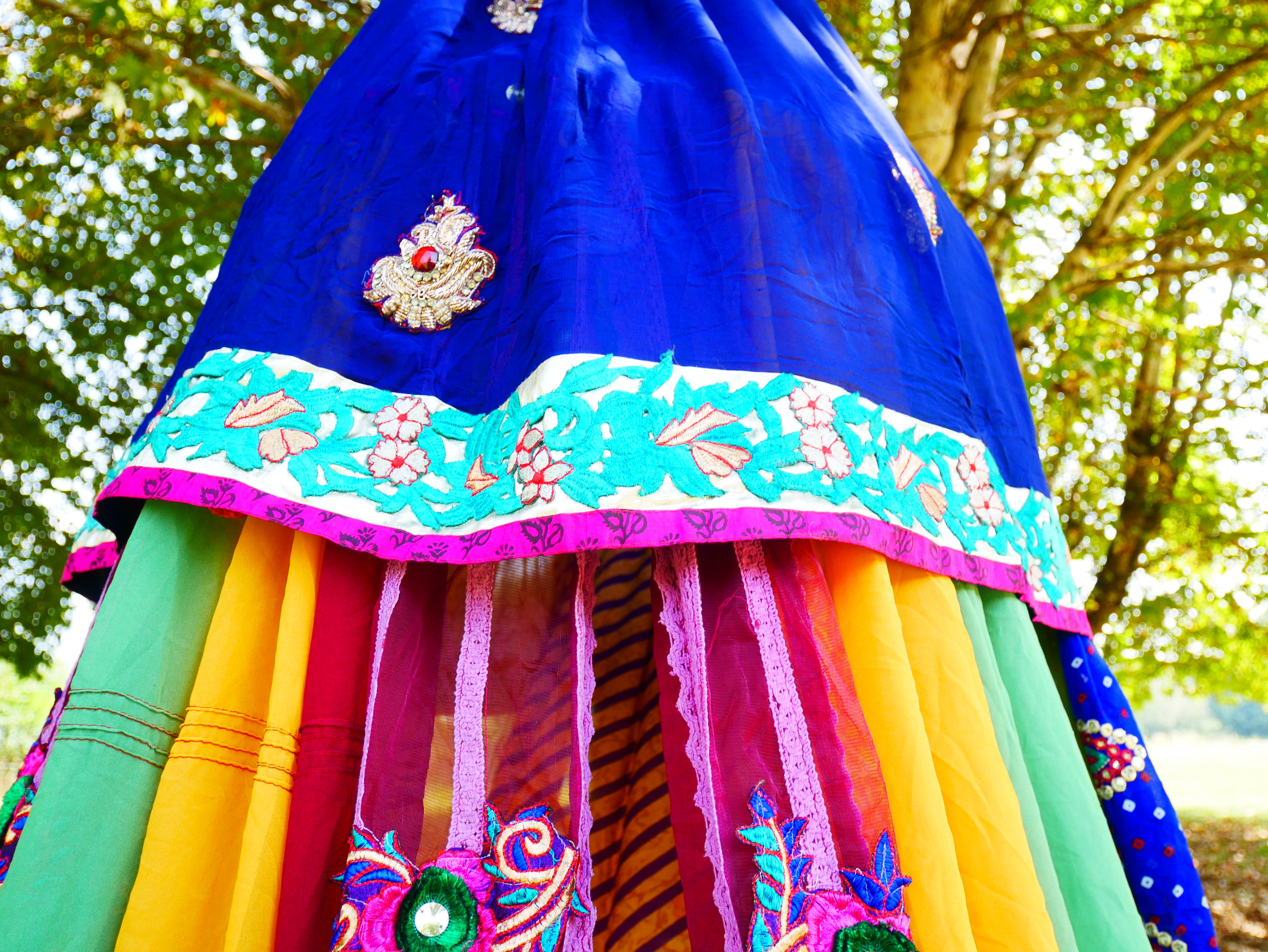 Boho canopy Saree tent - bed canopy | hippie decor - Shanti baldachin for Meditation Spaces Kids play tent