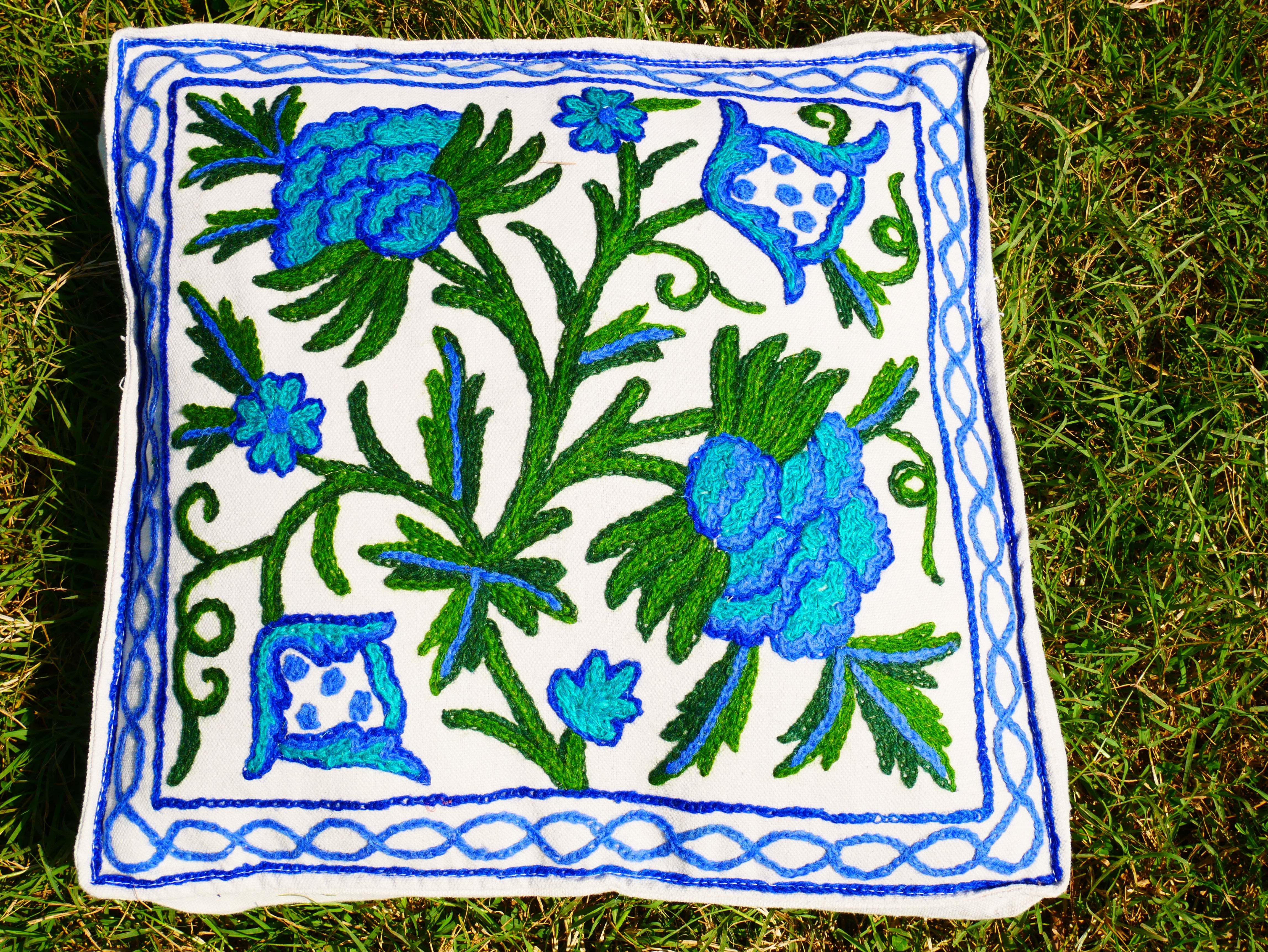 Kashmiri Wool Meditation Cushion – Hand-Embroidered Floral Design
