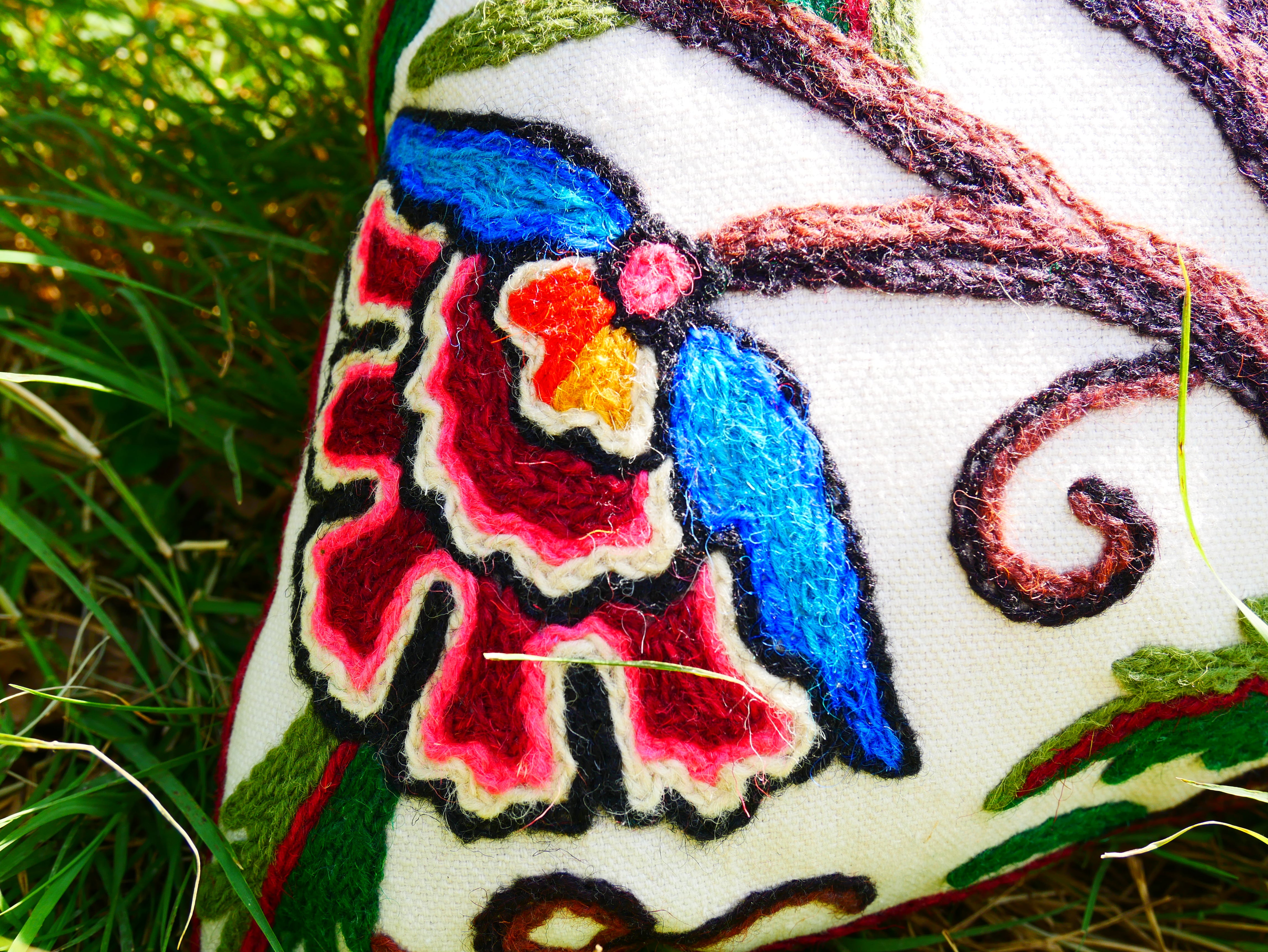 Fundas de almohada "Duanz Dar" Crewel con bordado de Cachemira: hechas a mano por artesanos 16x16 pulgadas