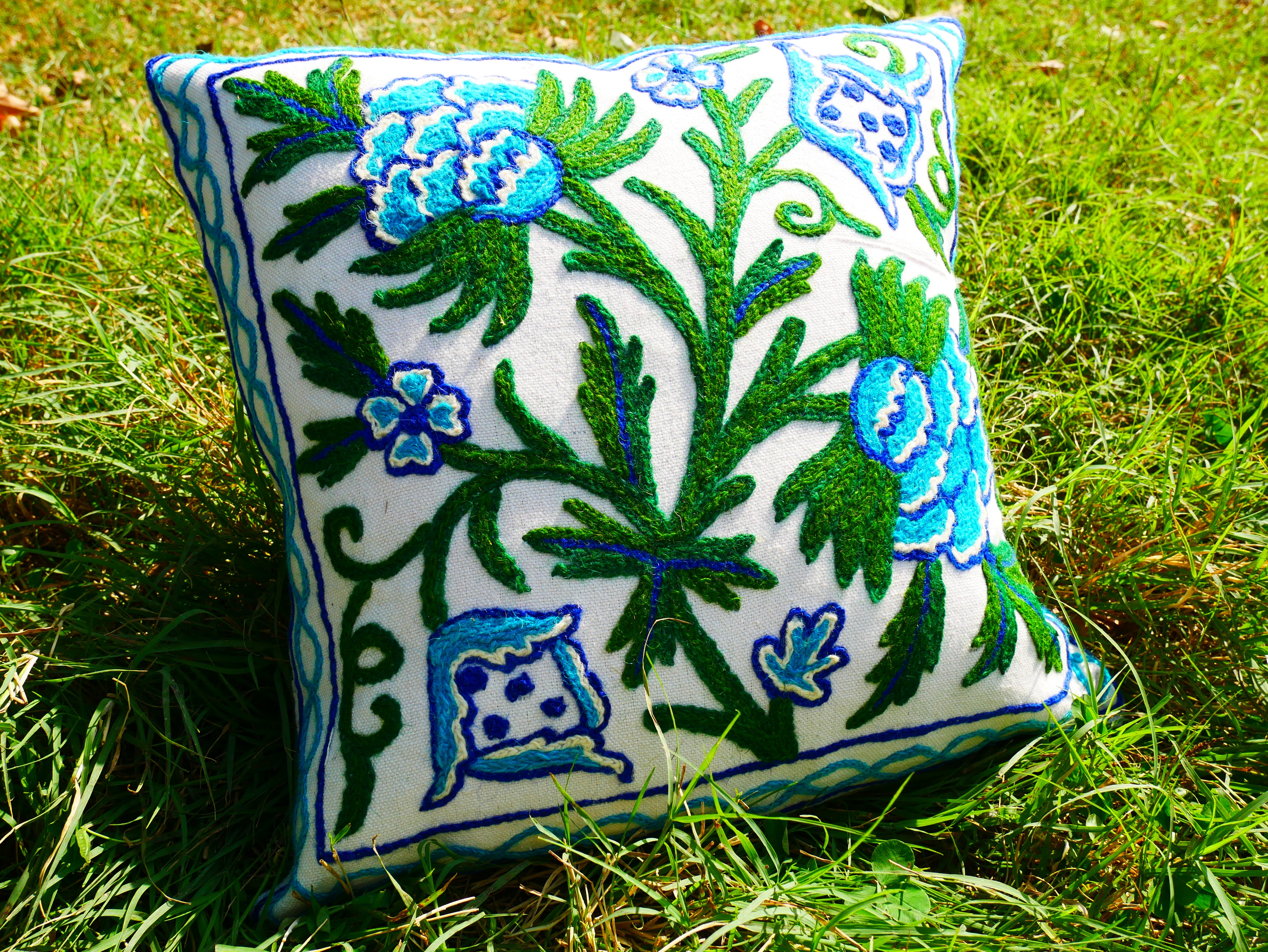 Kashmiri Embroidery pillow "Duanz Dar" Crewel Pillow Covers: Handcrafted by Artisans 16x16 inches