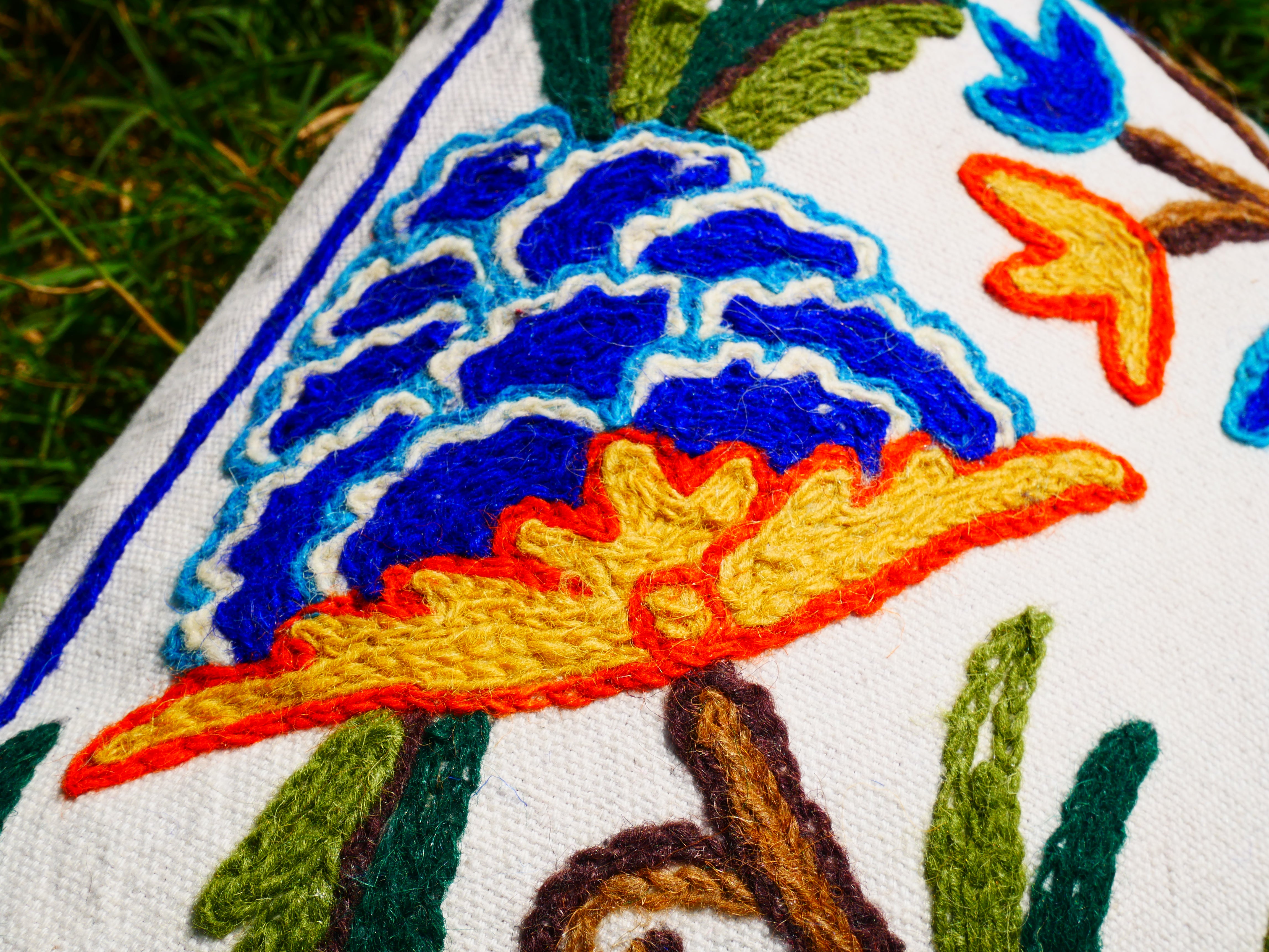 Kashmiri Embroidery pillow "Duanz Dar" Crewel Pillow Covers: Handcrafted by Artisans 16x16 inches