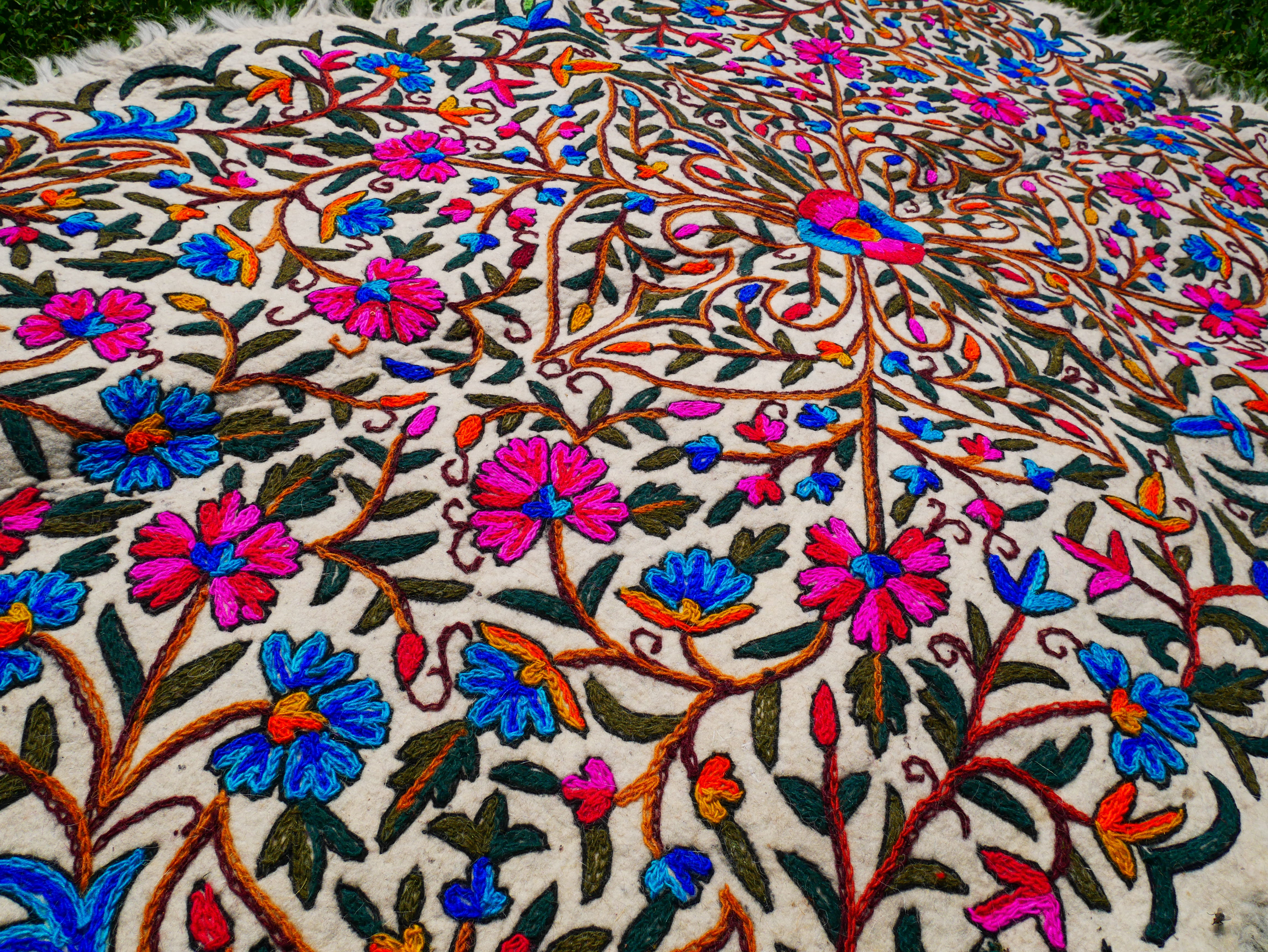 Alfombra artesanal de Cachemira, Namda afieltrado a mano de Cachemira | Alfombra de área bohemia bordada floral