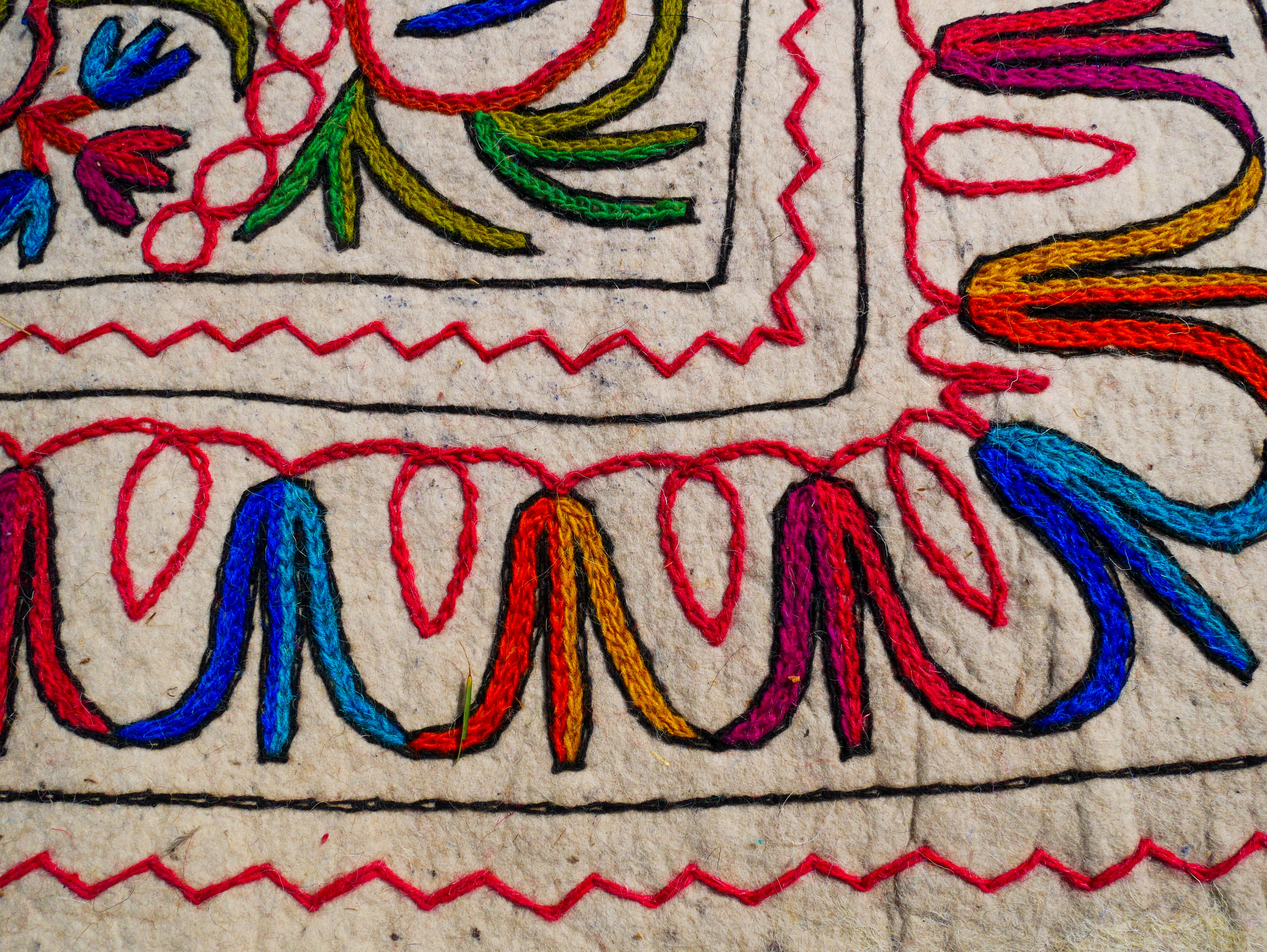 7x5 Boho Wool Rug “Namda” | Hand-Felted Kashmir Floor Carpet With Floral Embroidery | Cozy Hippie Home Decor