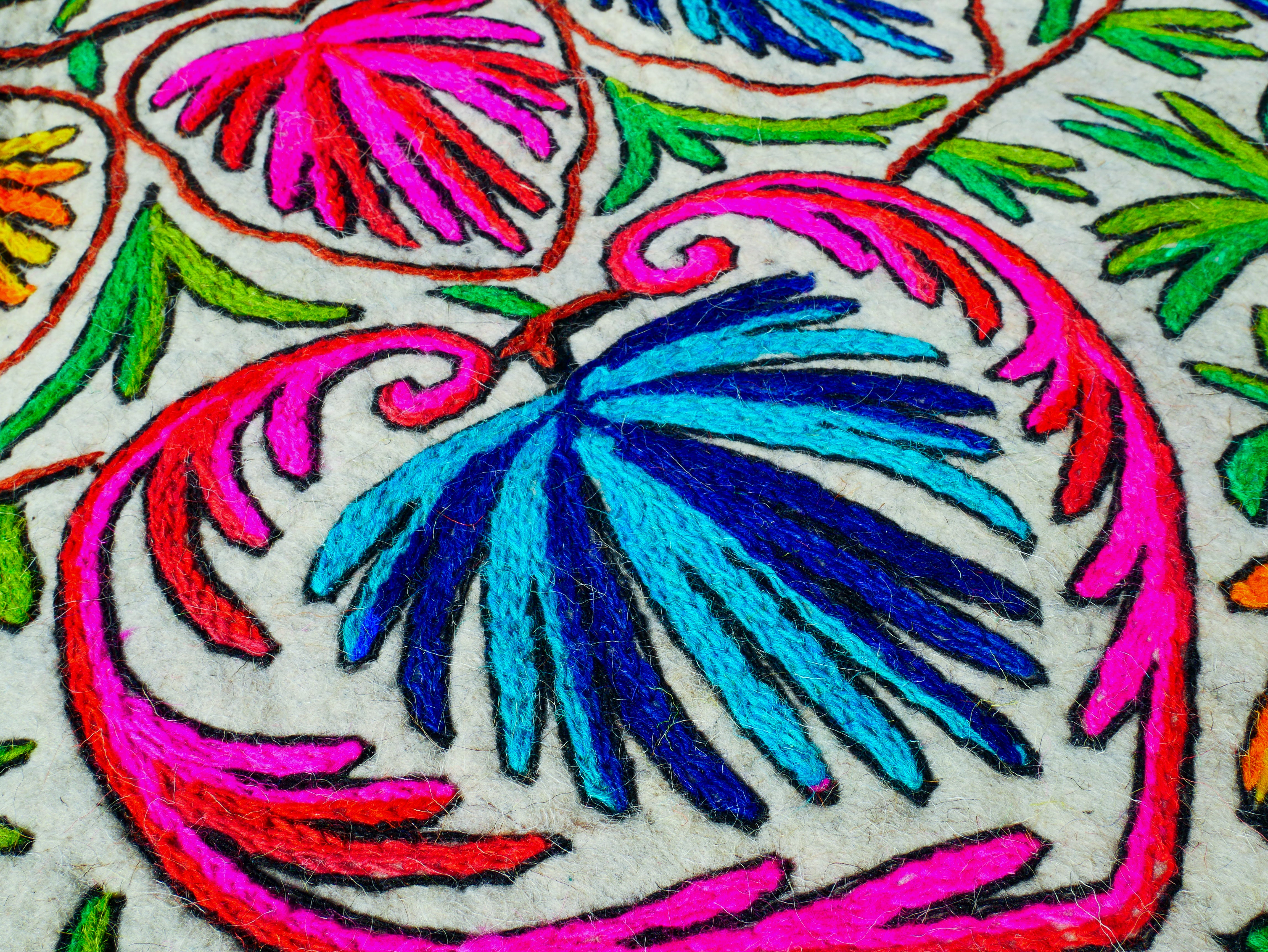 Alfombra de lana redonda de fieltro a mano de 1,83 m | Namda tradicional de Cachemira | Alfombra de piso bordada estilo bohemio