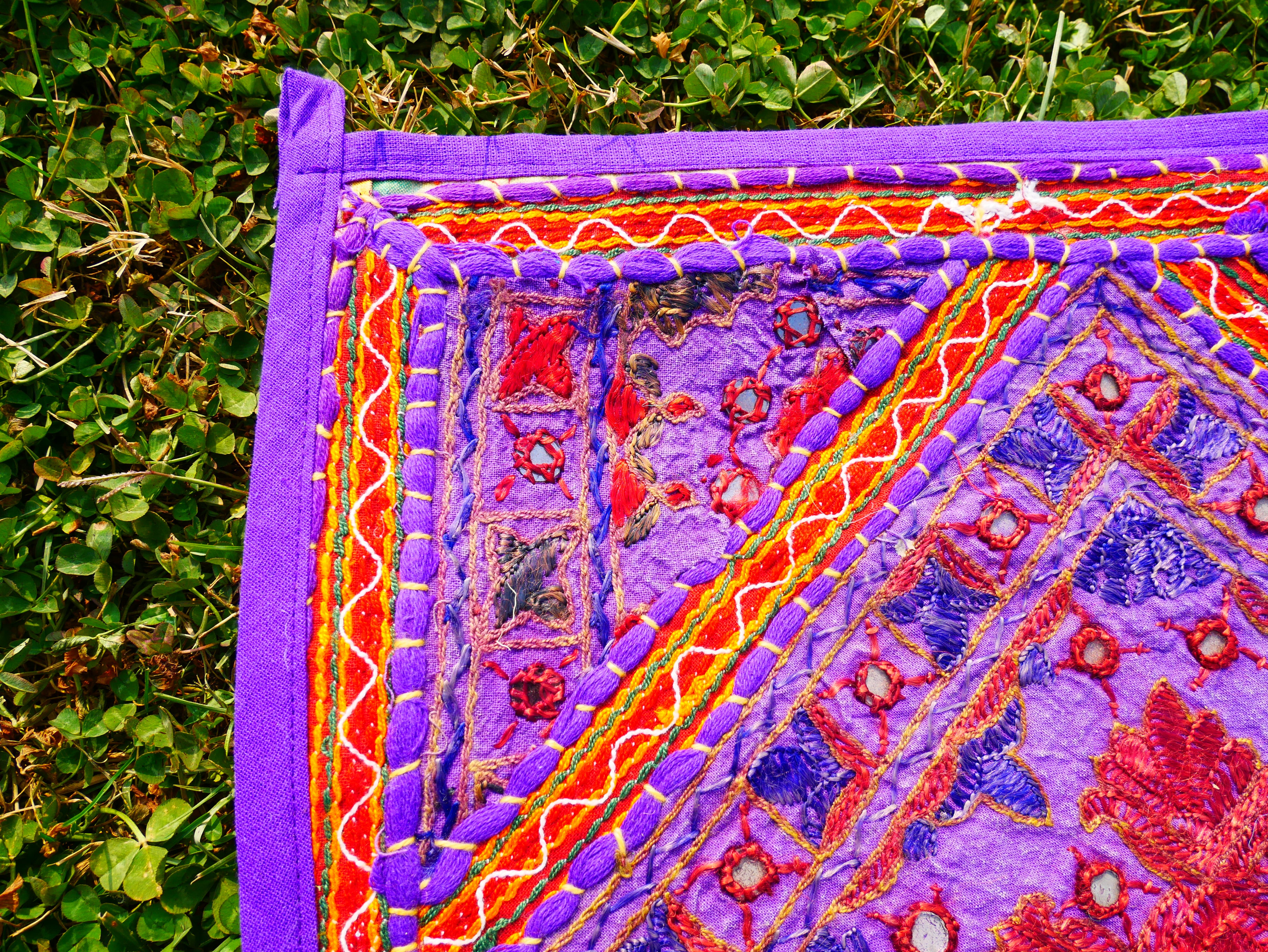 Torán bordado - Colgante de puerta indio - Cenefa de ventana boho morada