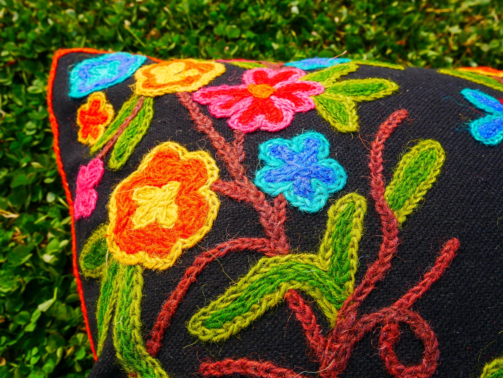 Fundas de cojín Crewel de Cachemira coloridas: Hechas a mano por artesanos 16x16 pulgadas