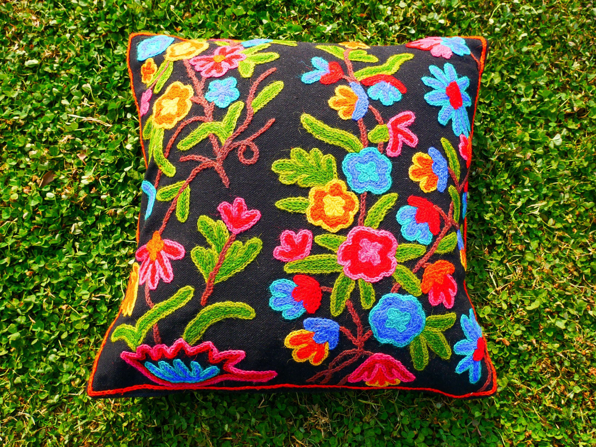 Fundas de cojín Crewel de Cachemira coloridas: Hechas a mano por artesanos 16x16 pulgadas