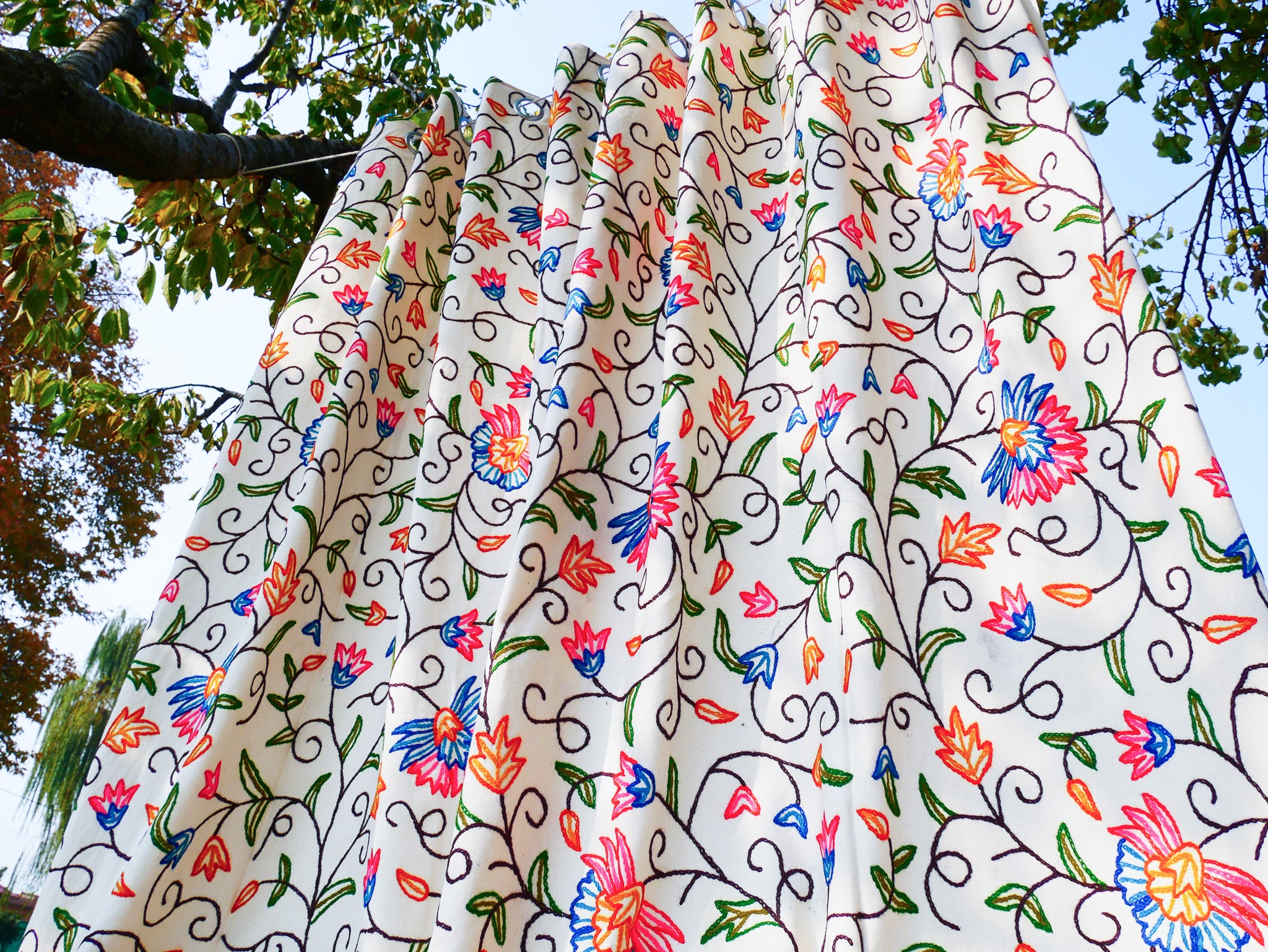 panel de cortina bordado a mano de Cachemira - cortina de flores de algodón y lana para dormitorio - cortina opaca estilo bohemio