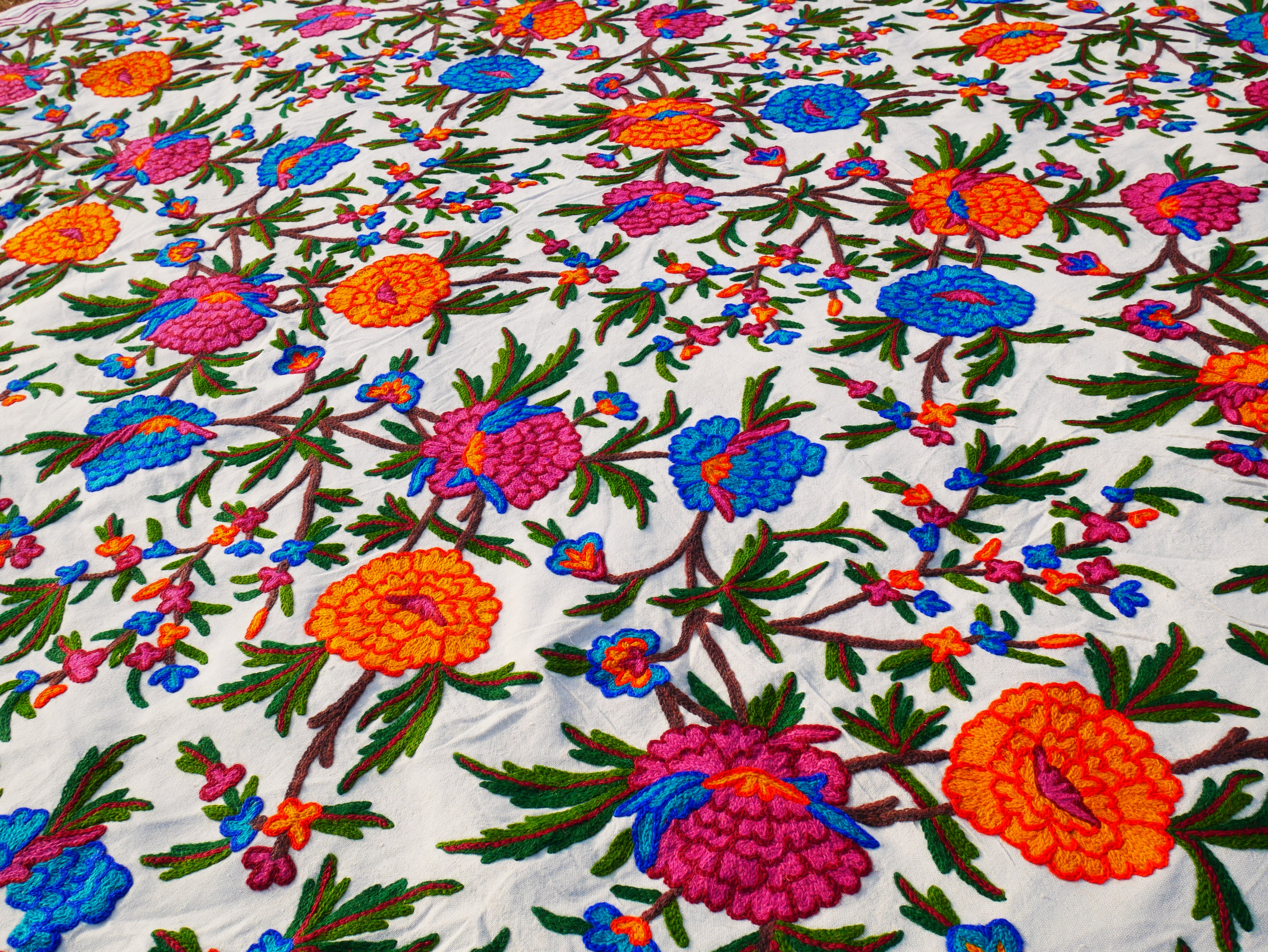 Ropa de cama bohemia - lujosa manta para cama | Bordado Crewel de Cachemira - diseño floral