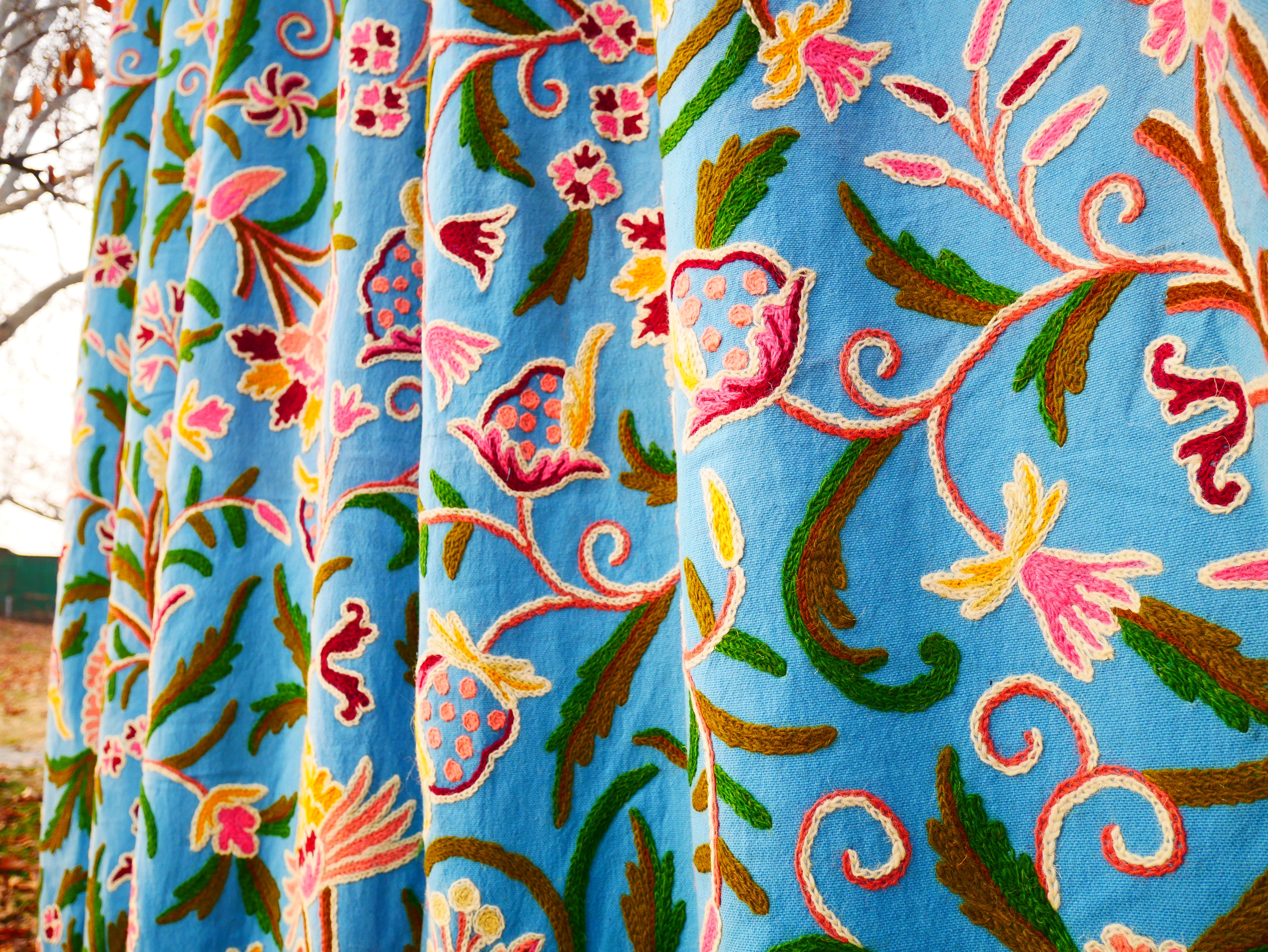 Cortina floral bordada a mano de Cachemira – Cortina bohemia de algodón y lana para dormitorio