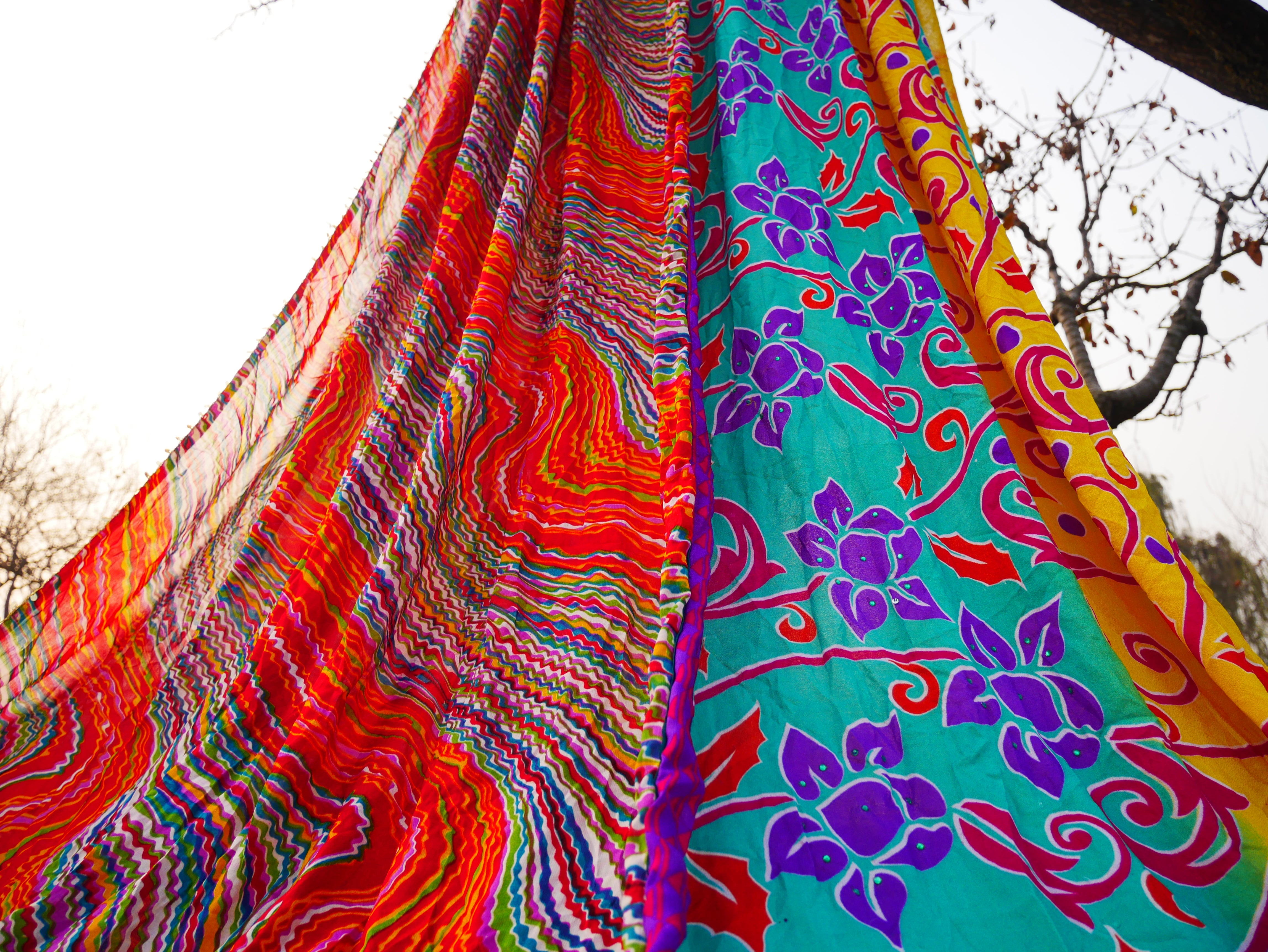 Toldo de sari - Tienda de sari - dosel de cama | telón de fondo para boda bohemia | dosel Shanti para el hogar - área de asientos en el suelo | sala de meditación