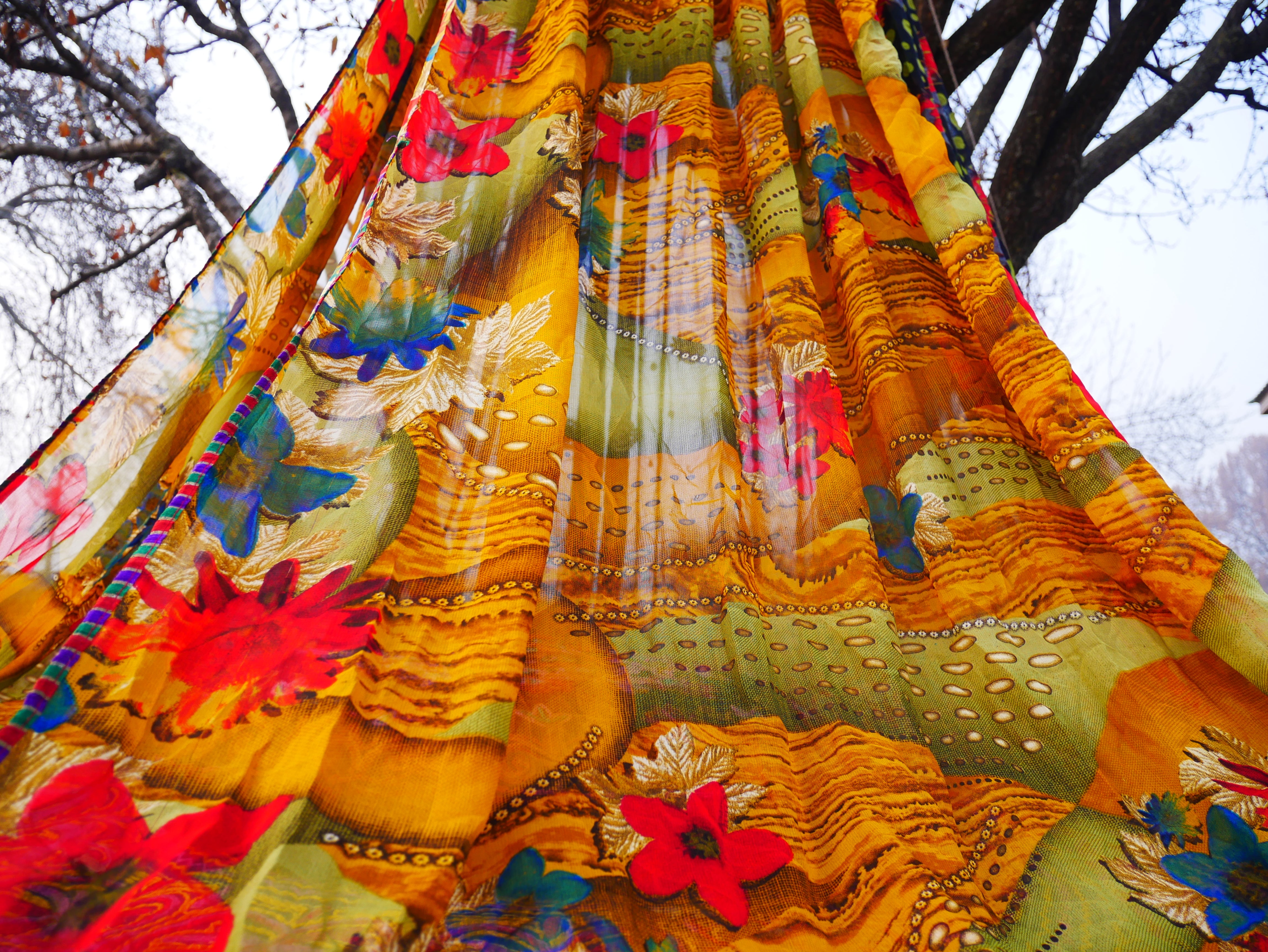 Round canopy Saree tent - bed canopy | Shanti baldachin for Meditation Spaces or Reading nooks