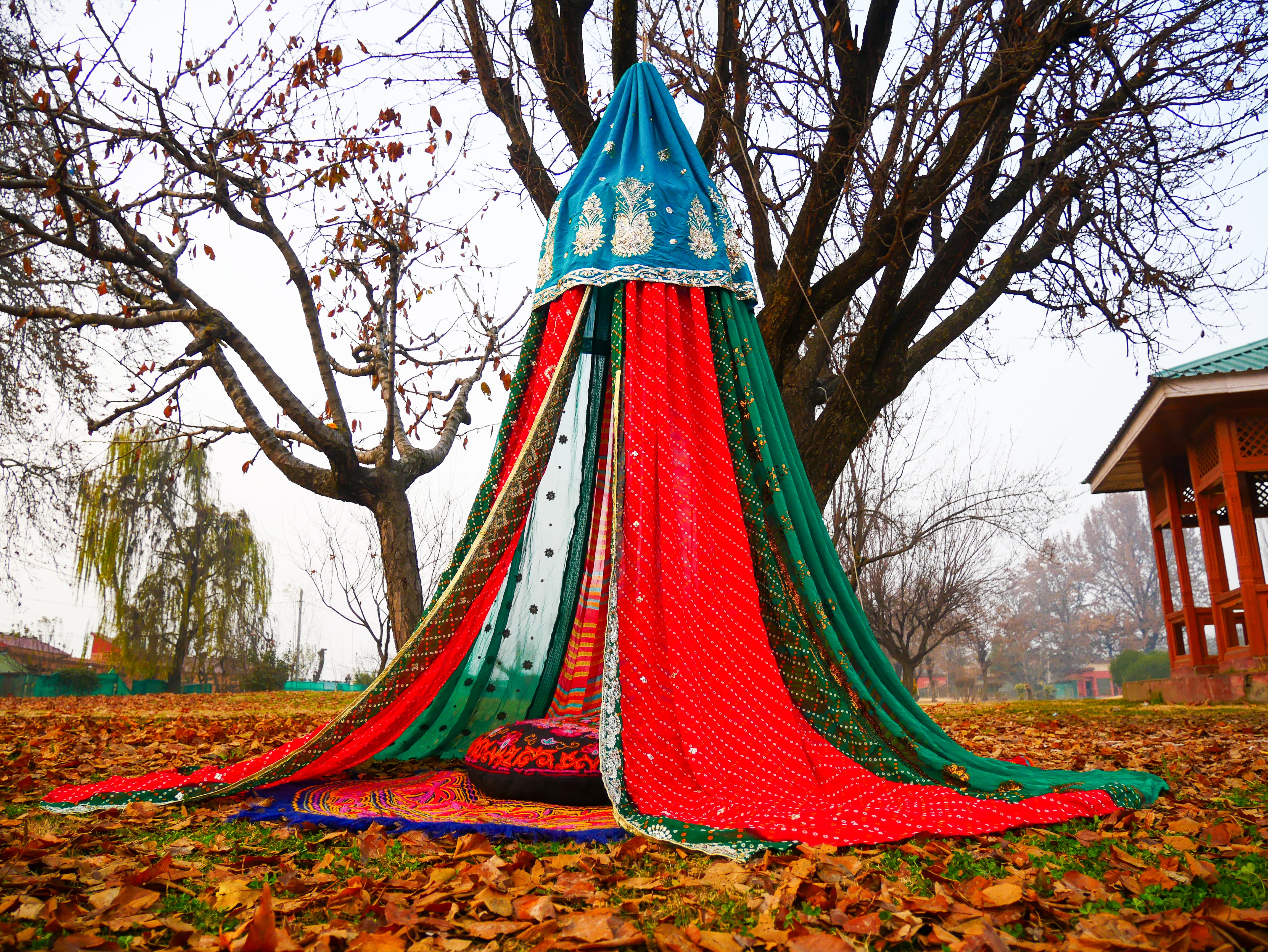 Dosel boho Tienda Saree - dosel de cama | decoración hippie - Baldaquino Shanti para espacios de meditación o rincones de lectura