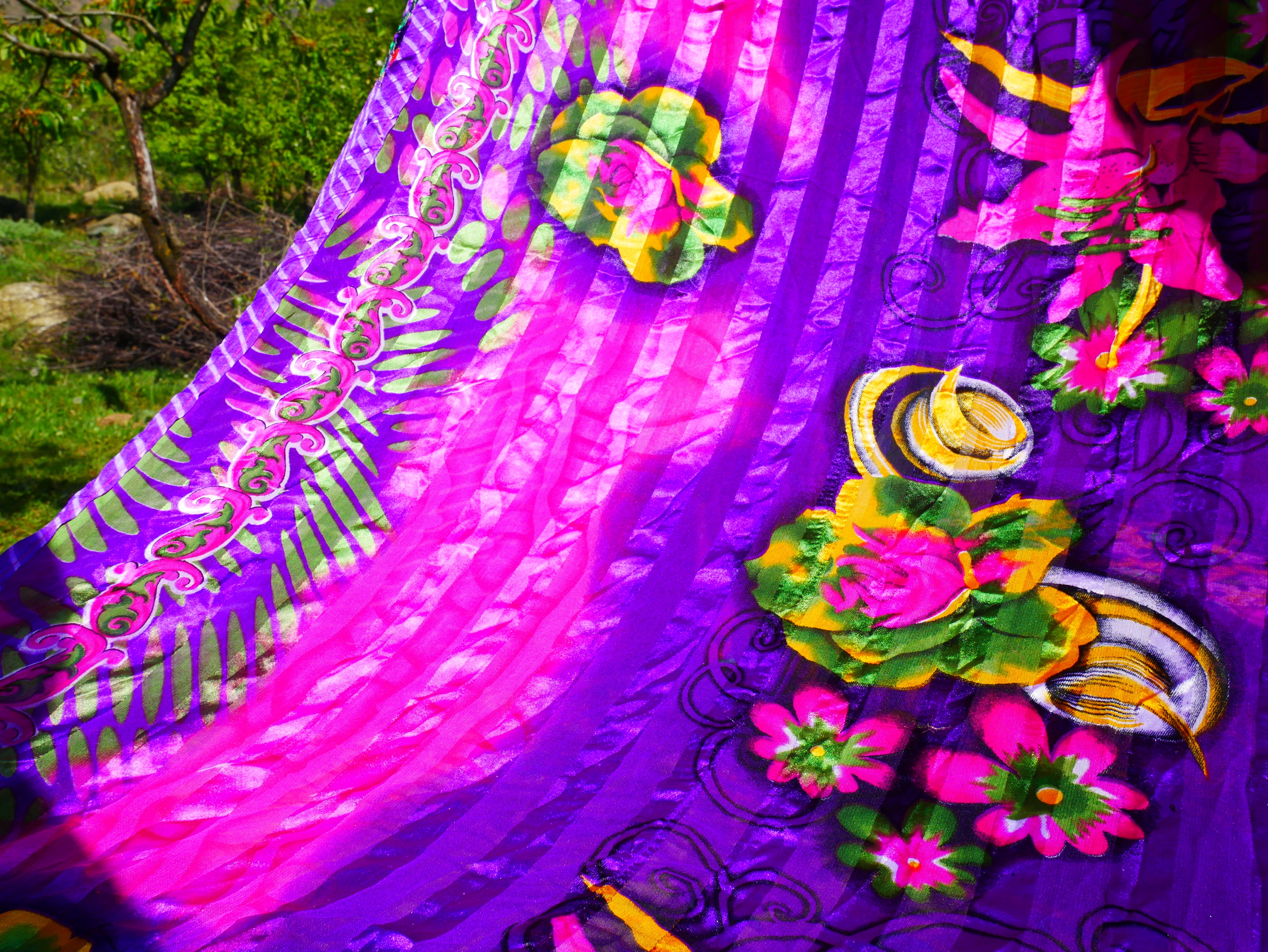 Saree canopy - indoor tent - bed canopy | bohemian wedding backdrop | meditation room - reading nook