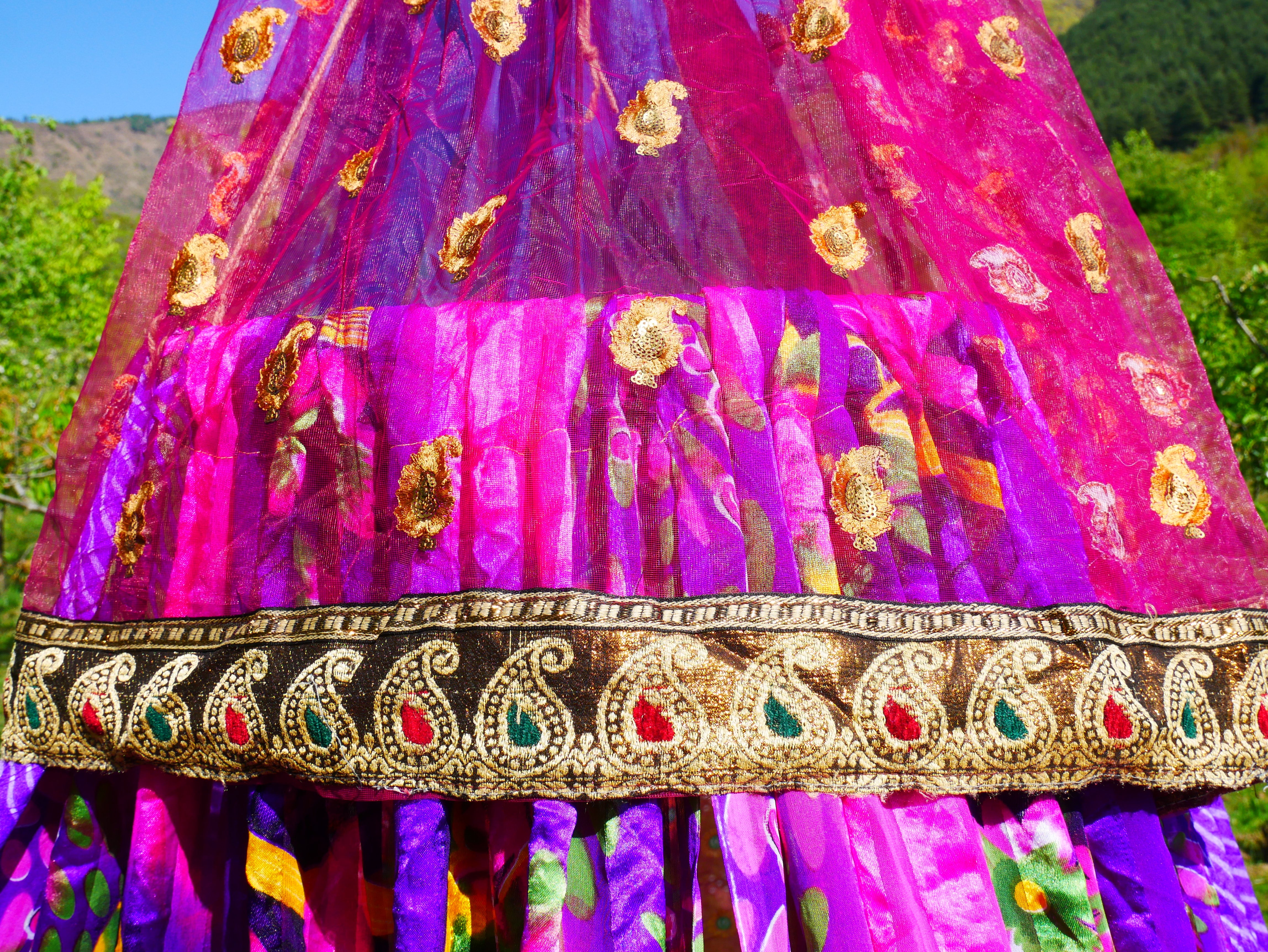 Saree canopy - indoor tent - bed canopy | bohemian wedding backdrop | meditation room - reading nook