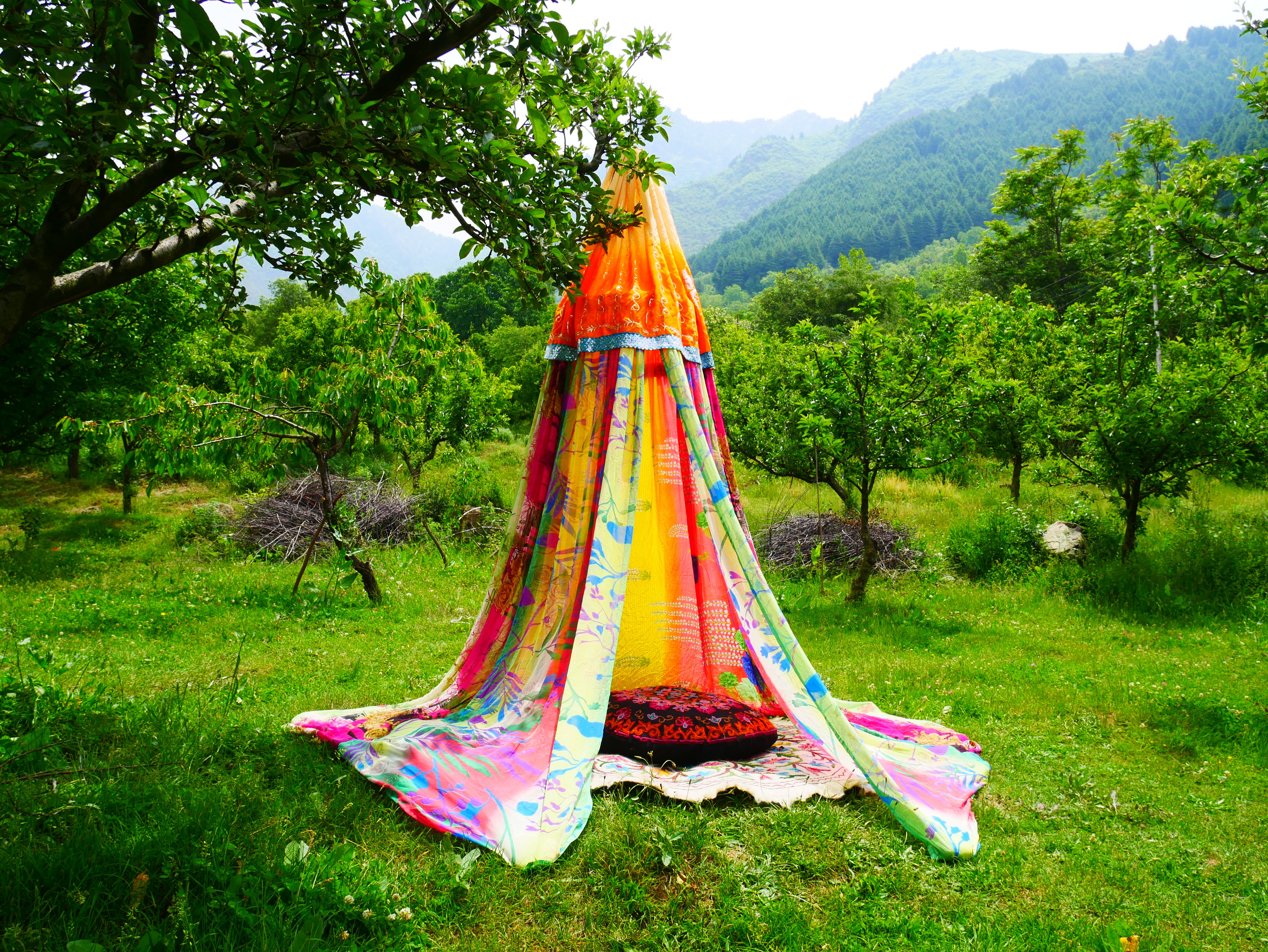Handmade canopy - Saree tent - bed canopy | hippie decor - Shanti baldachin for Meditation Spaces or Reading nooks