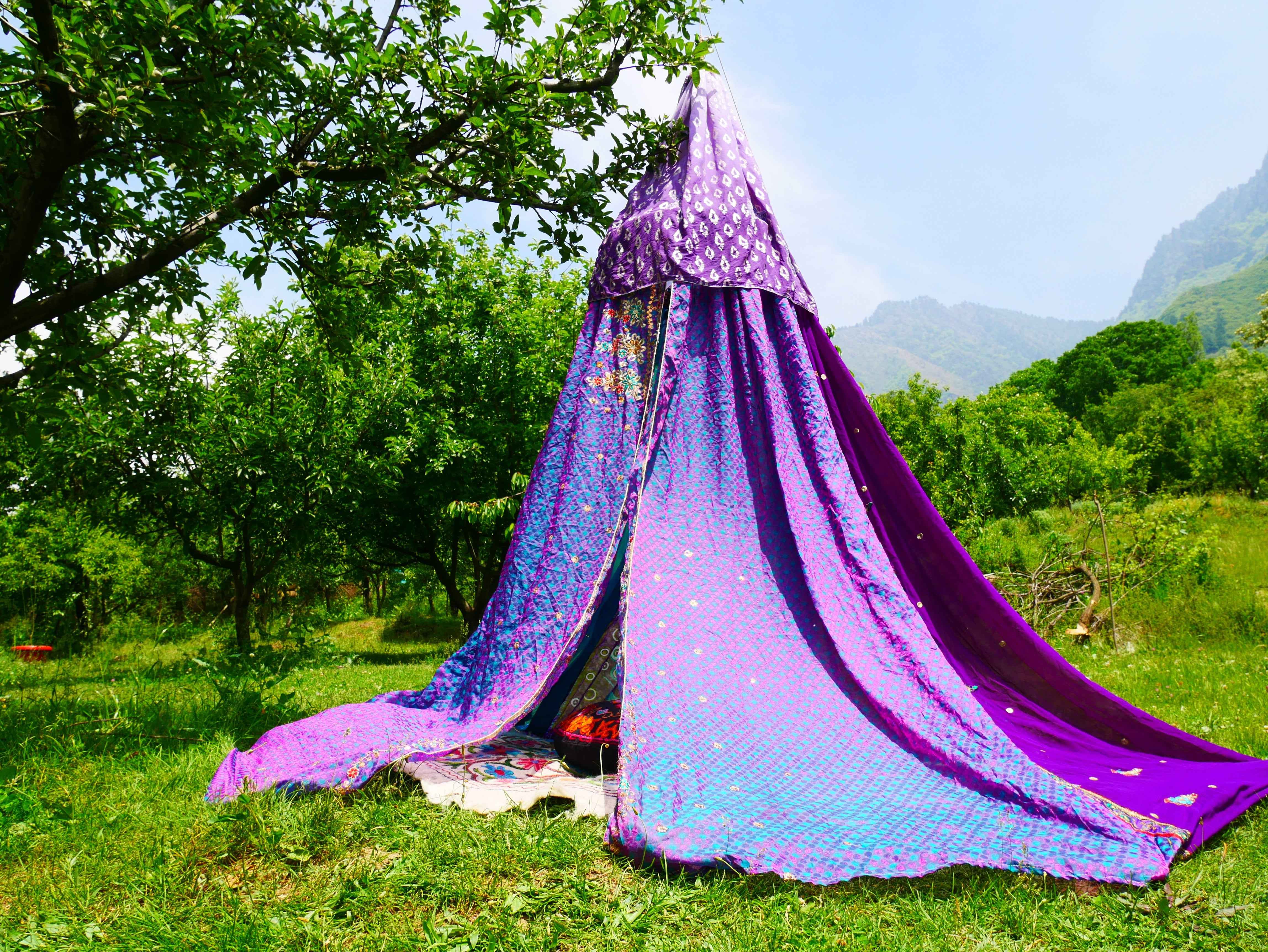 Saree canopy - hanging tent - bed canopy | bohemian wedding backdrop | for meditation rooms and reading nooks