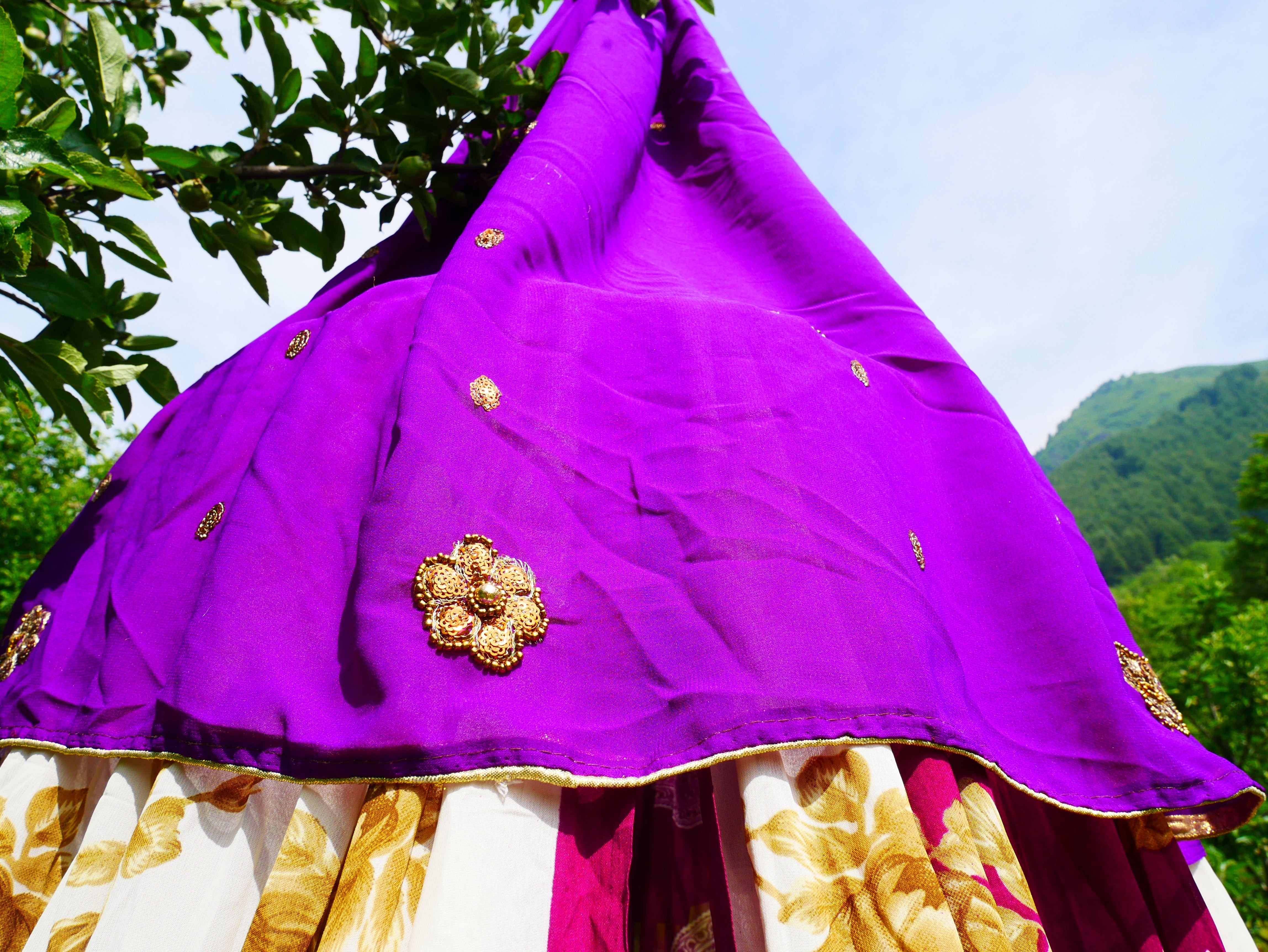 Boho Baldachin - Saree Zelt - Betthimmel | böhmische Hochzeitskulisse – Hippie-Dekor – Sitzbereich auf dem Boden | Meditationsraum - Shanti-Baldachin