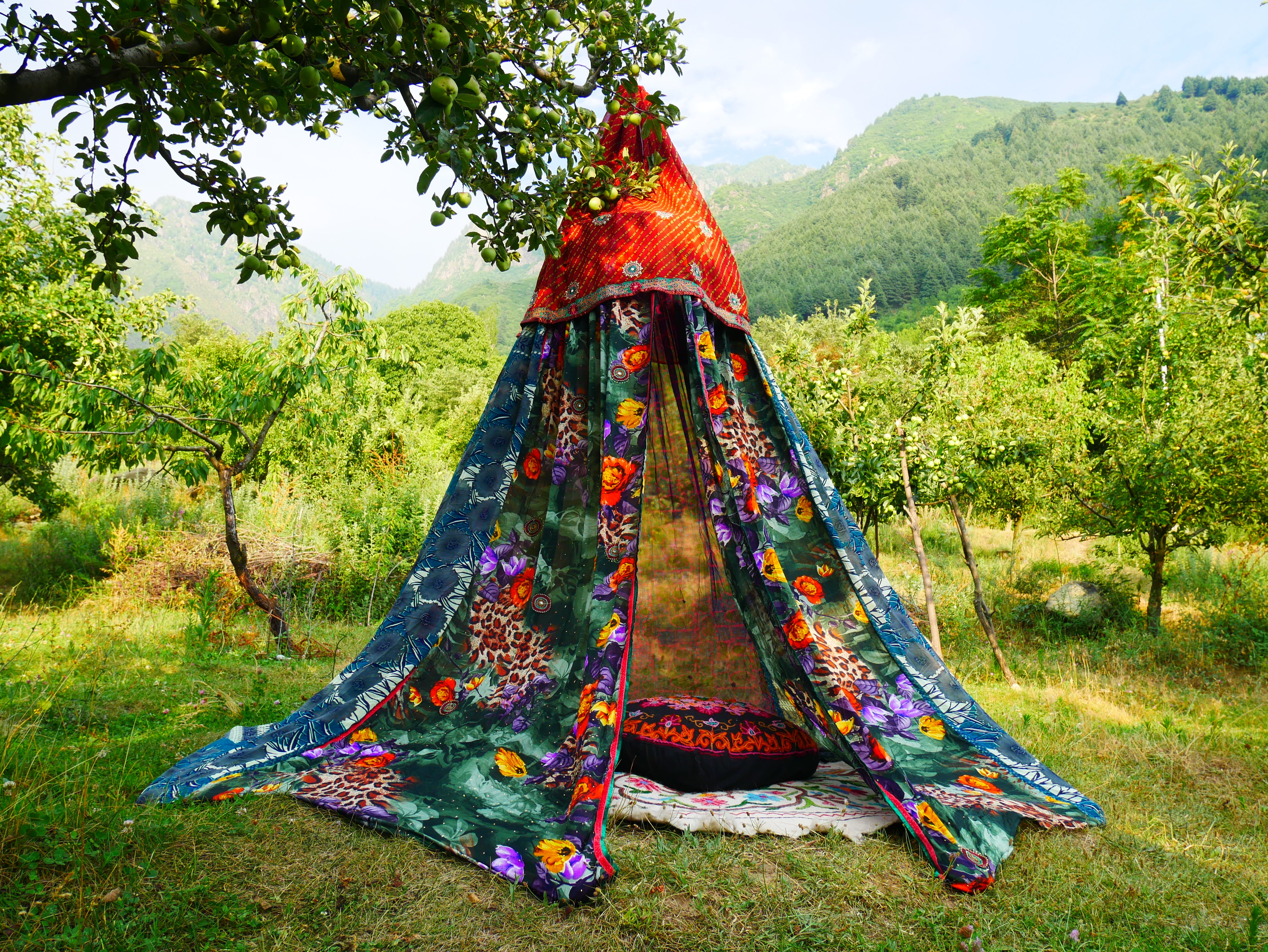 Saree canopy - hanging tent - bed canopy | bohemian wedding backdrop | for meditation rooms and reading nooks