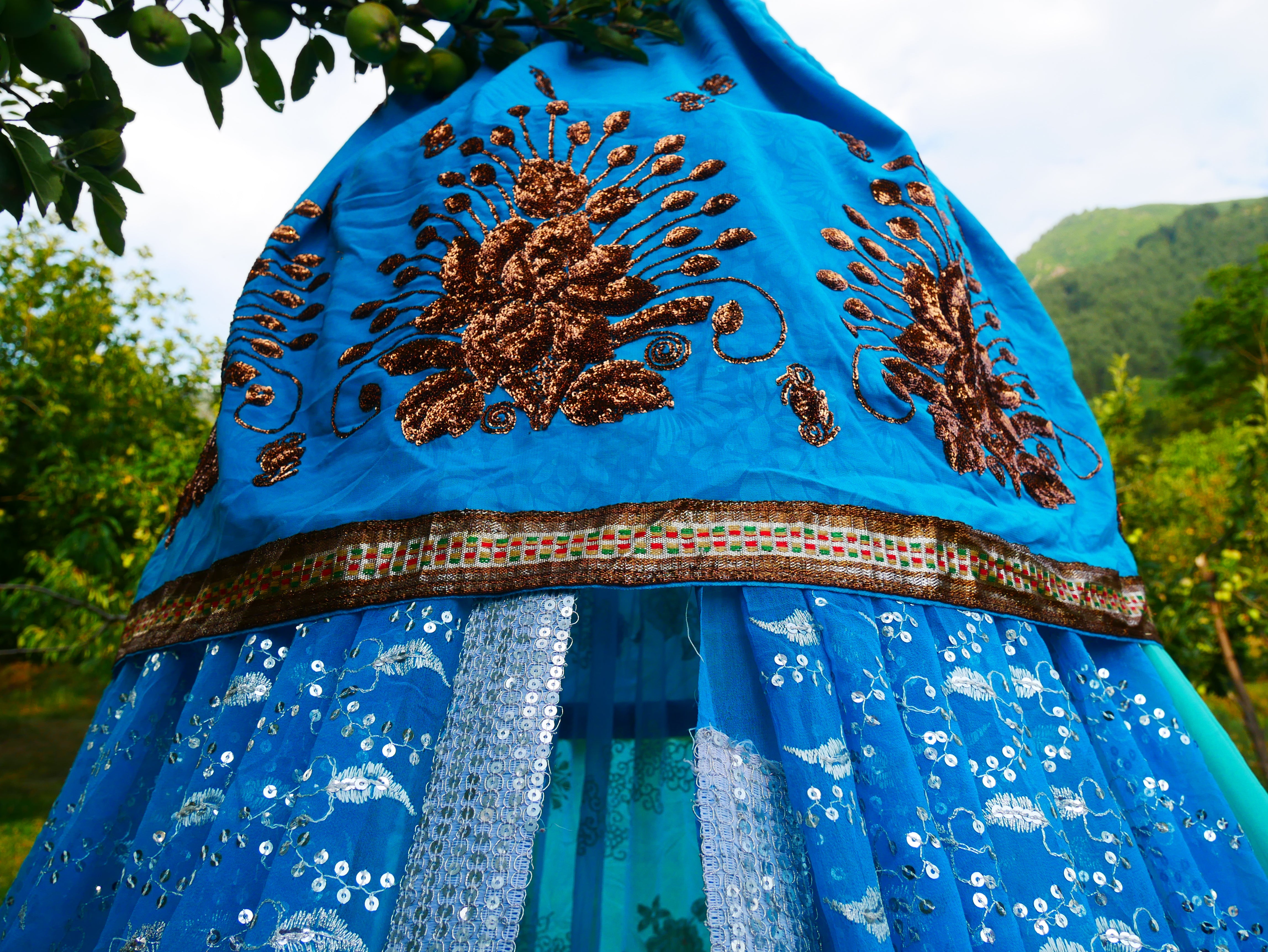 Boho Baldachin - Saree Zelt - Betthimmel | böhmische Hochzeitskulisse – Hippie-Dekor – Sitzbereich auf dem Boden | Meditationsraum - Shanti-Baldachin